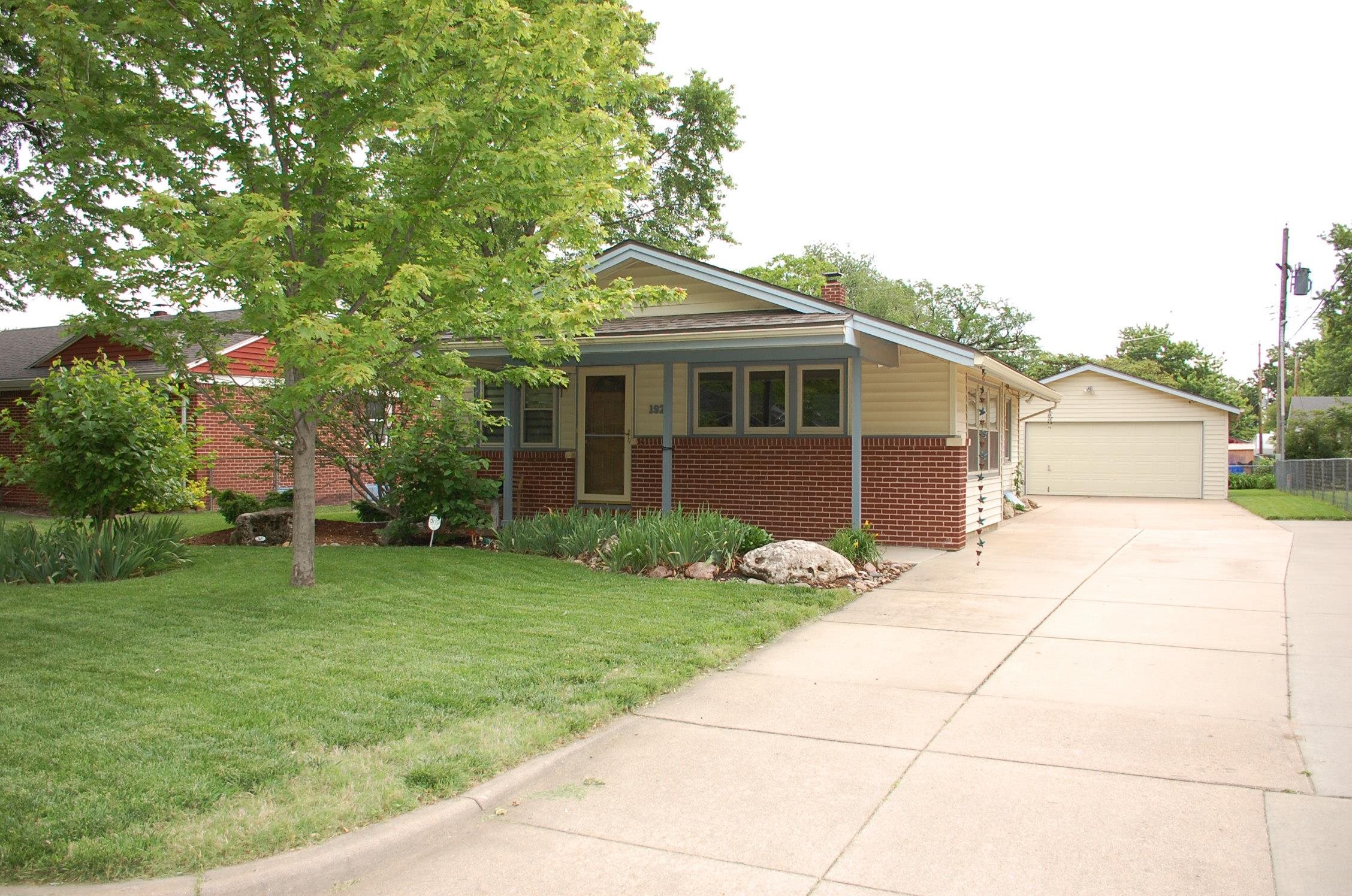 1926 N Gordon Wichita KS 67203