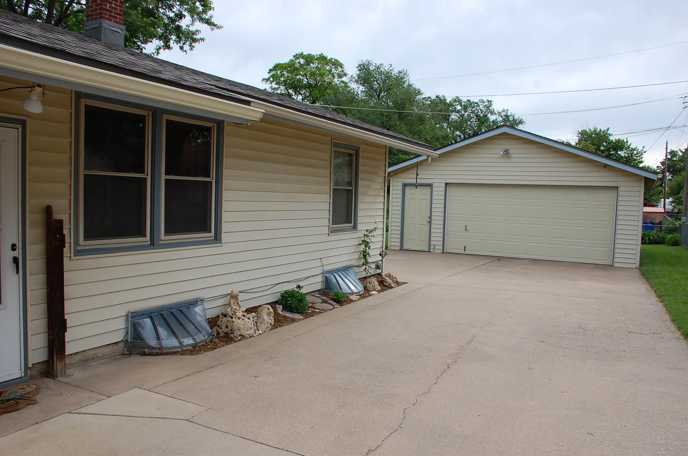 1926 N Gordon Wichita KS 67203