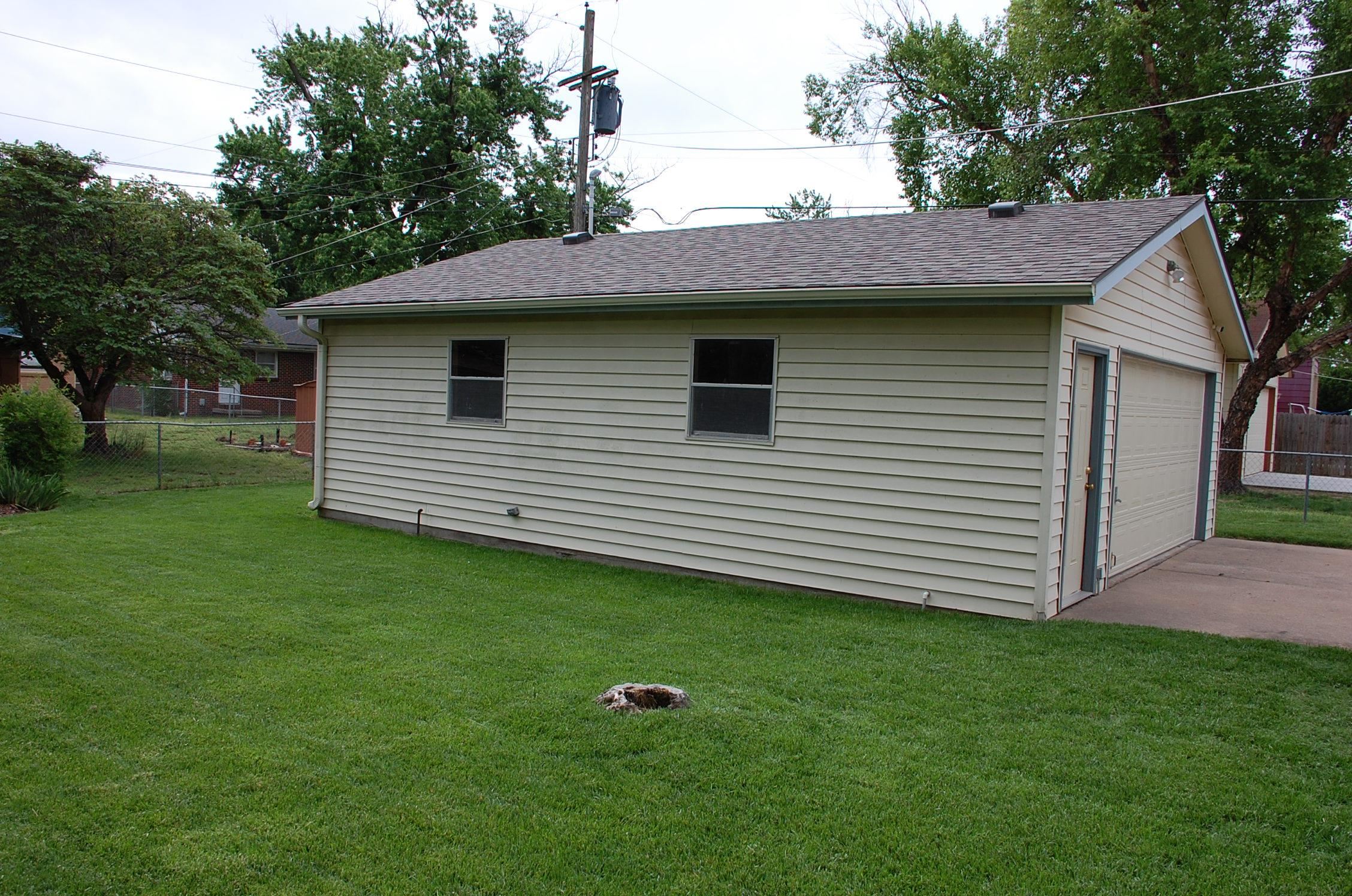 1926 N Gordon Wichita KS 67203
