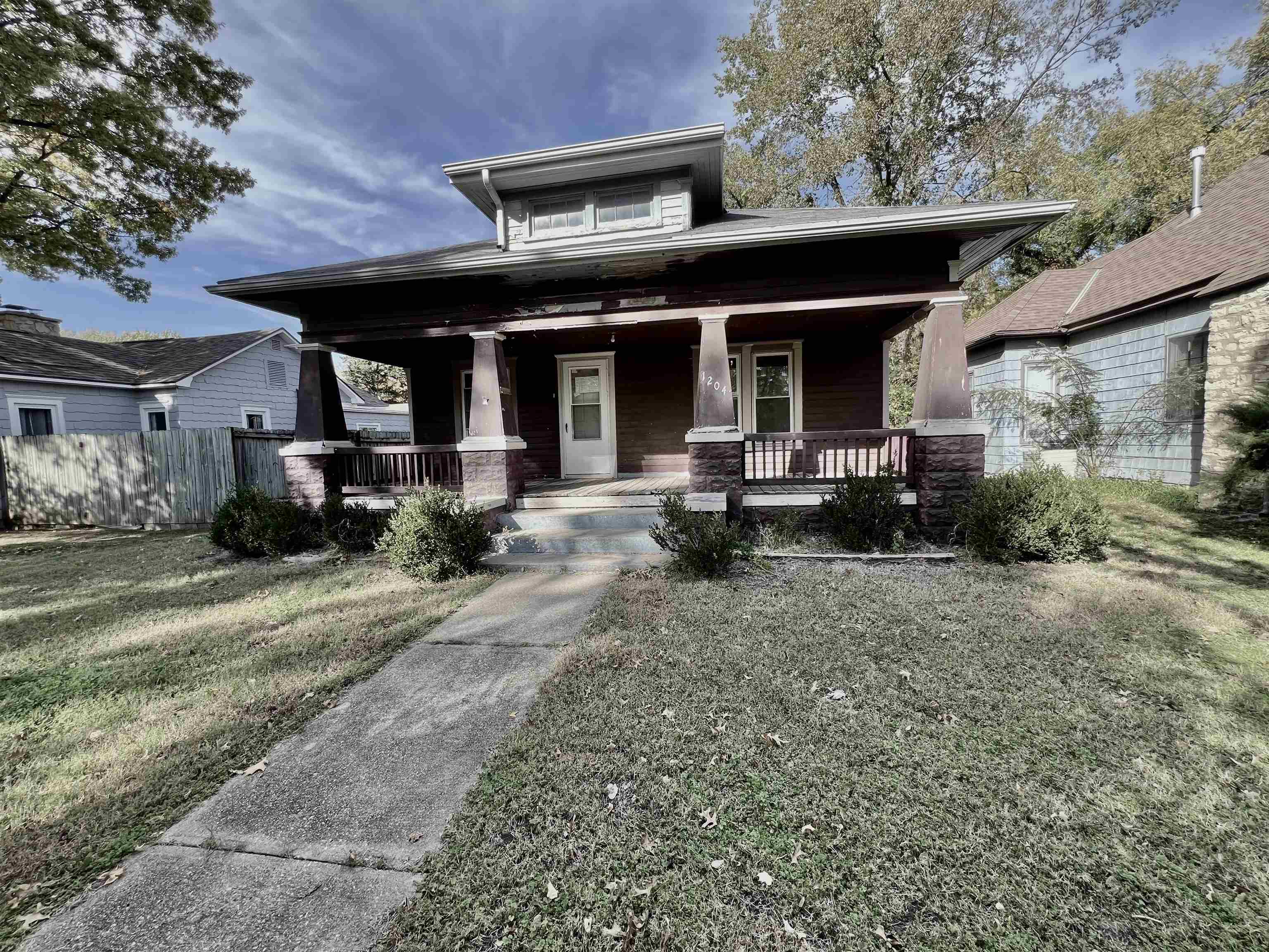 1204 E 11th Avenue Winfield KS 67156