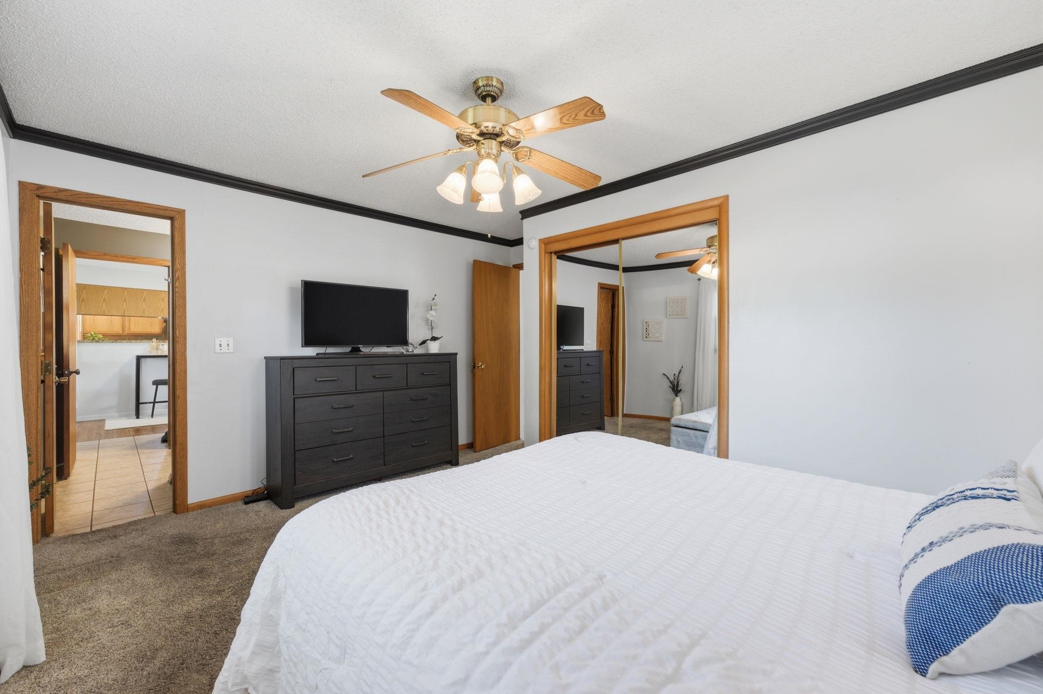 343 N Acadia Wichita KS 67212