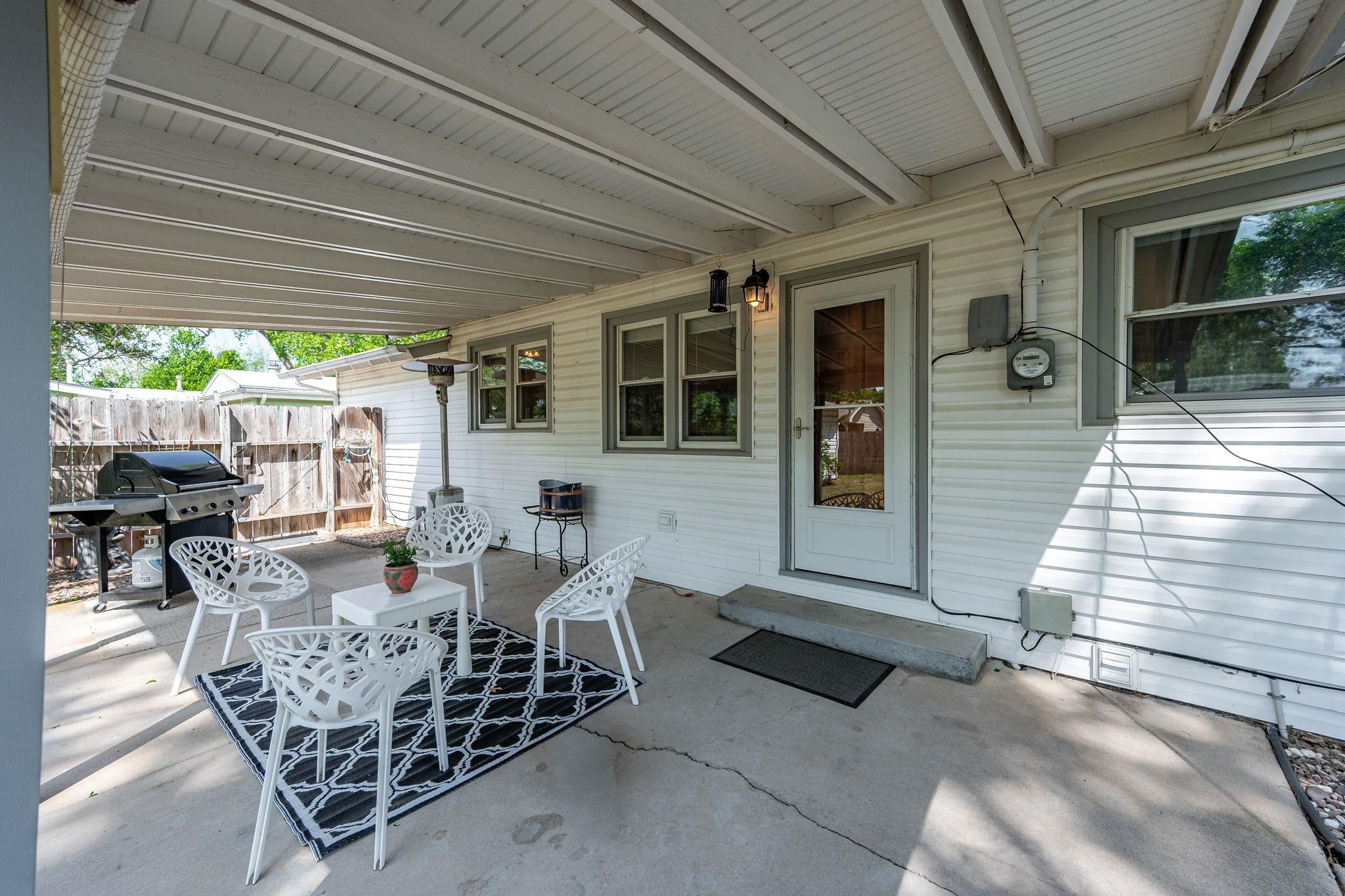 343 N Acadia Wichita KS 67212