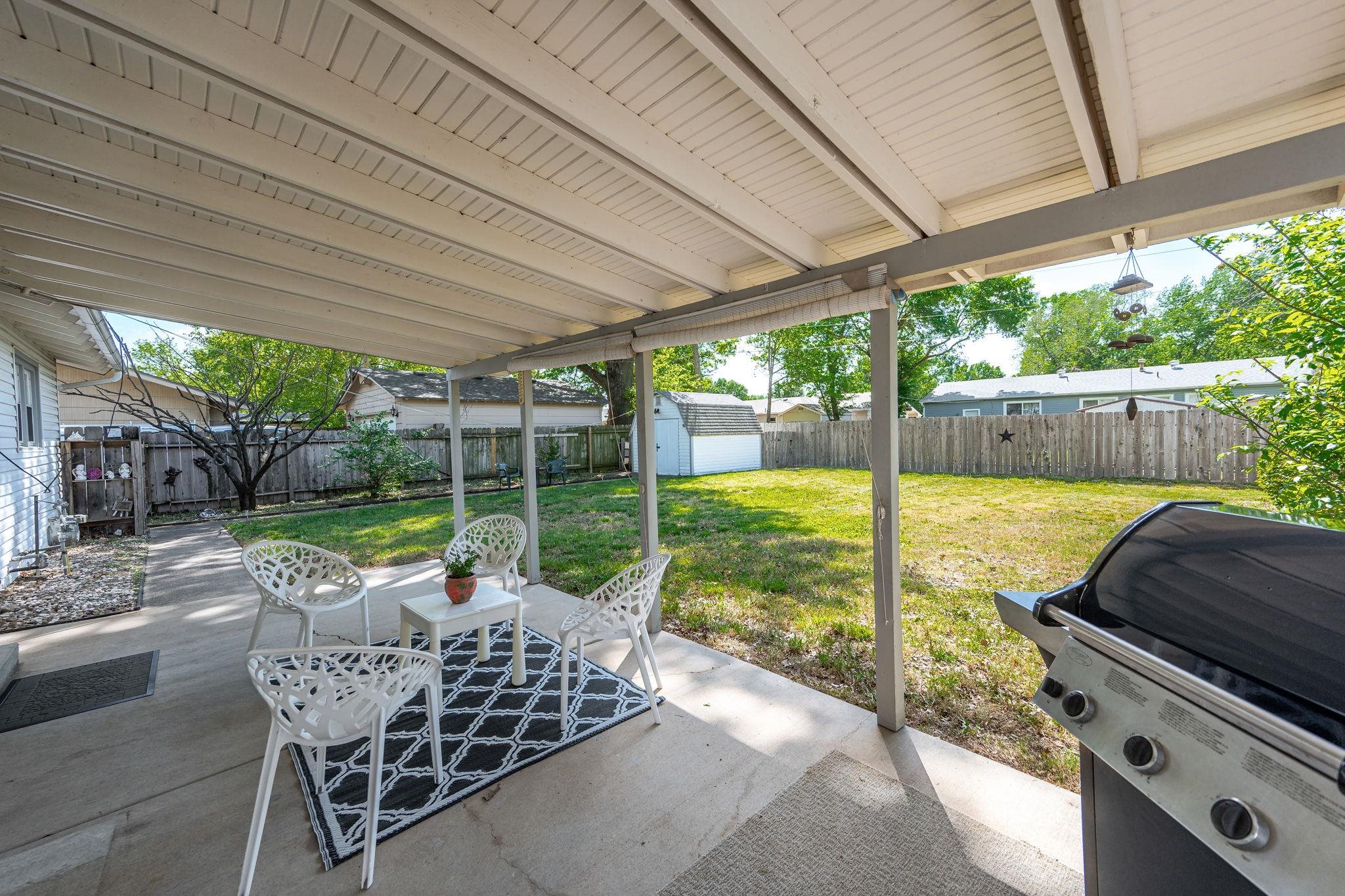 343 N Acadia Wichita KS 67212