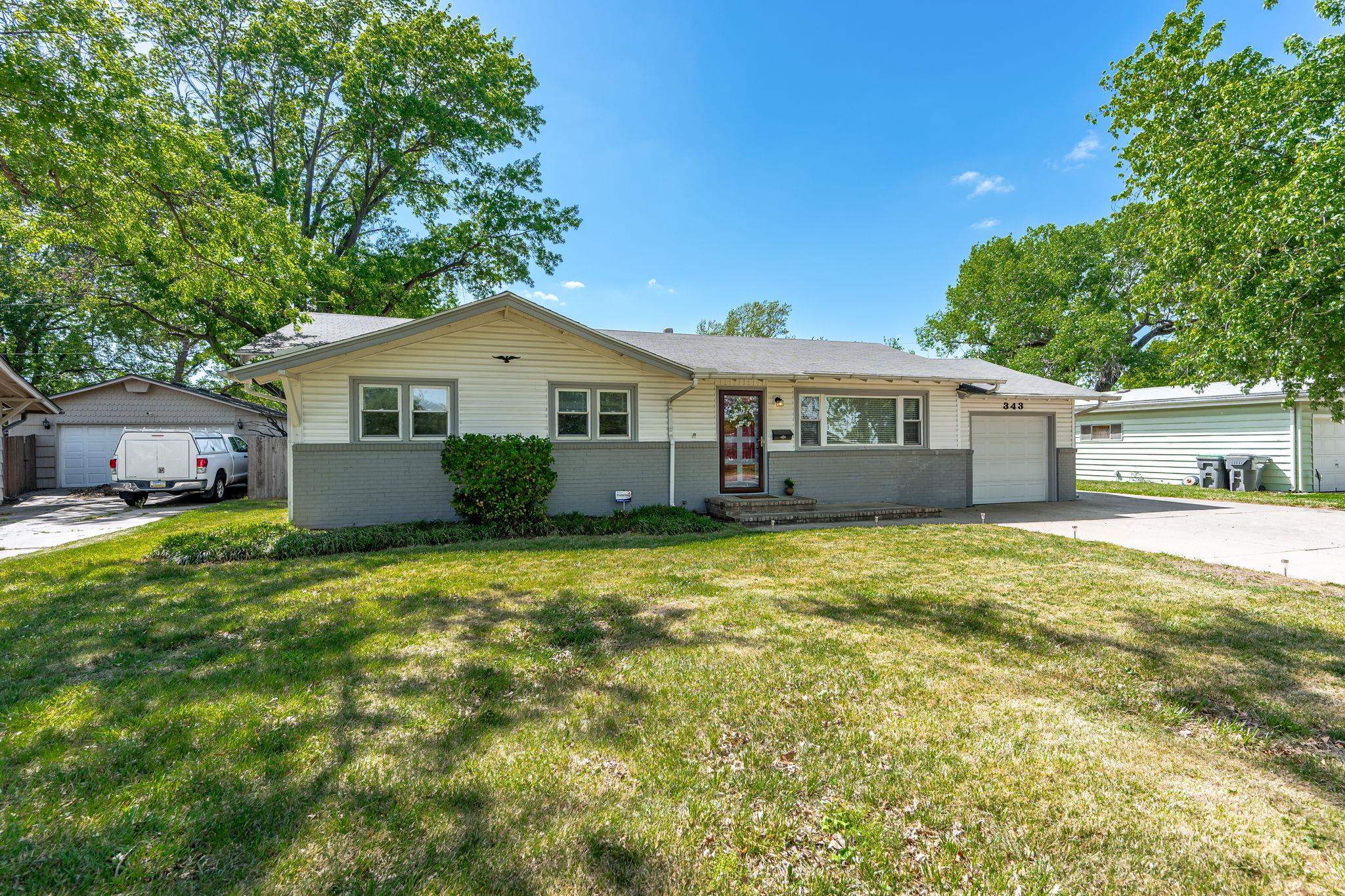 343 N Acadia Wichita KS 67212