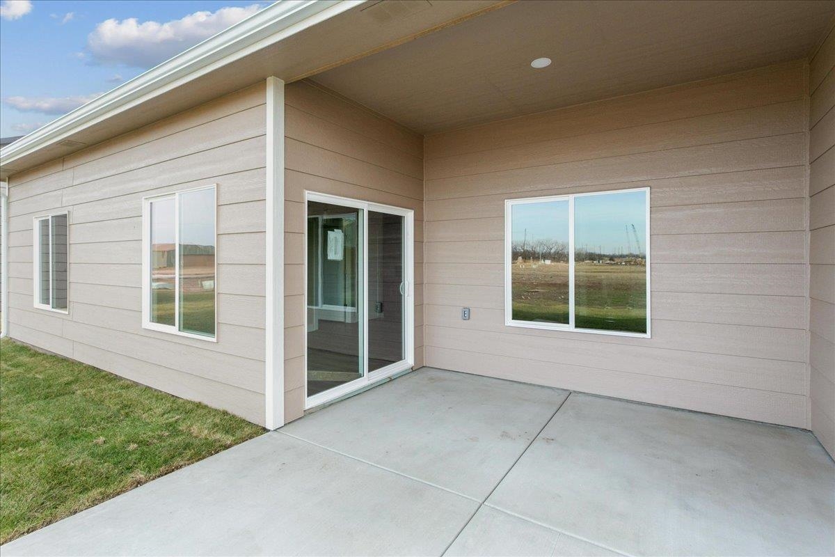 1630 E Appleton Street Valley Center KS 67147