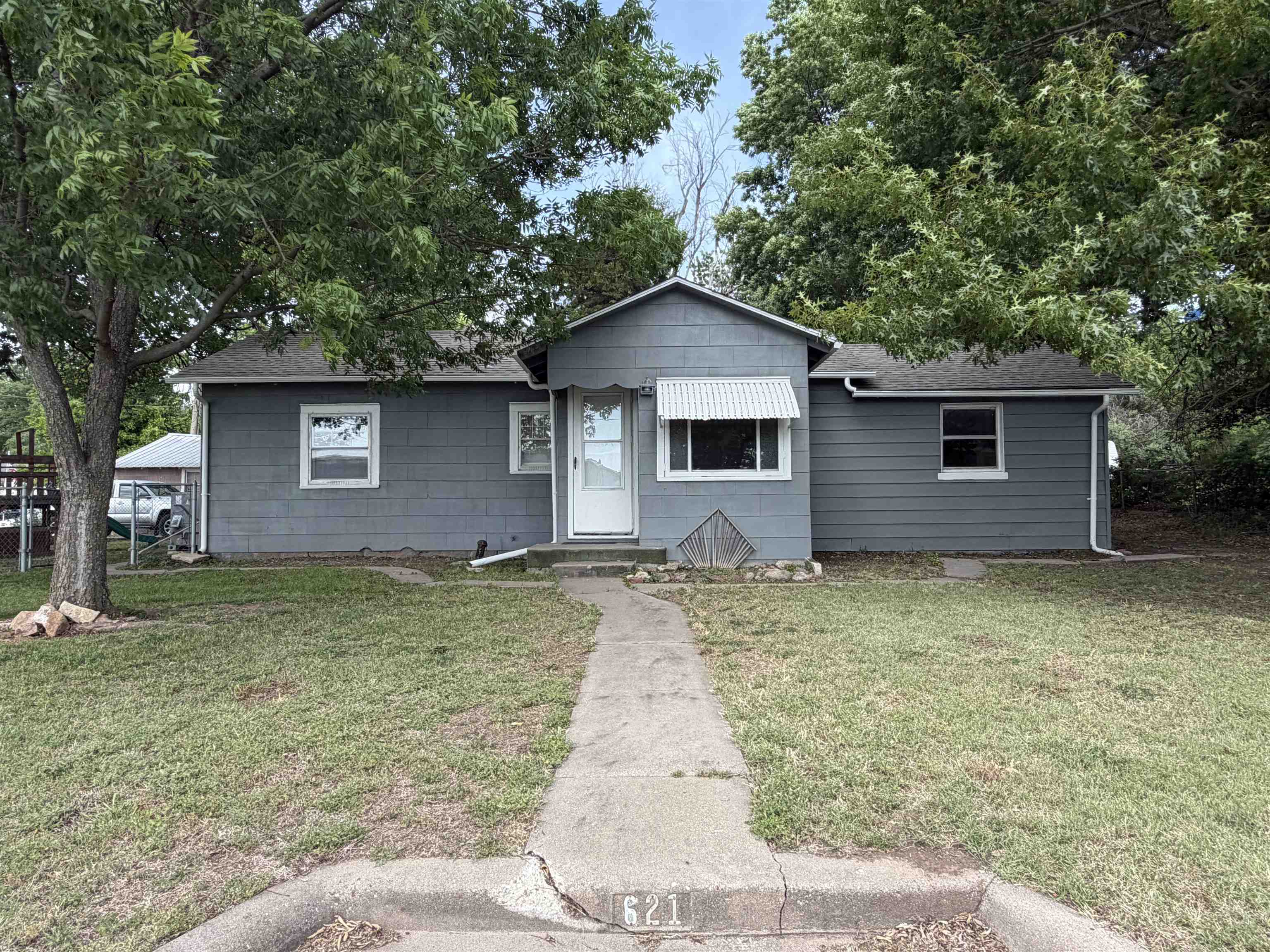 621 Alexander Winfield KS 67156