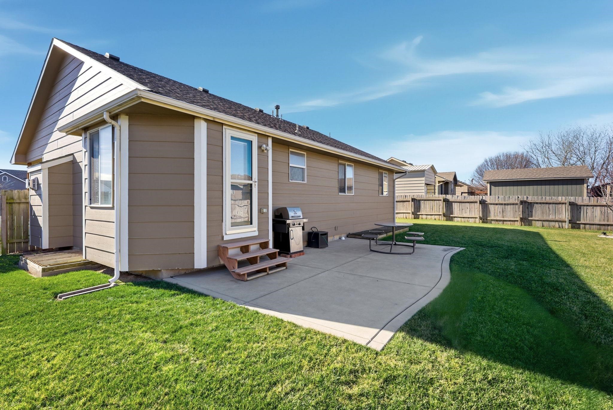 1224 E Ridgeview Court Clearwater KS 67026