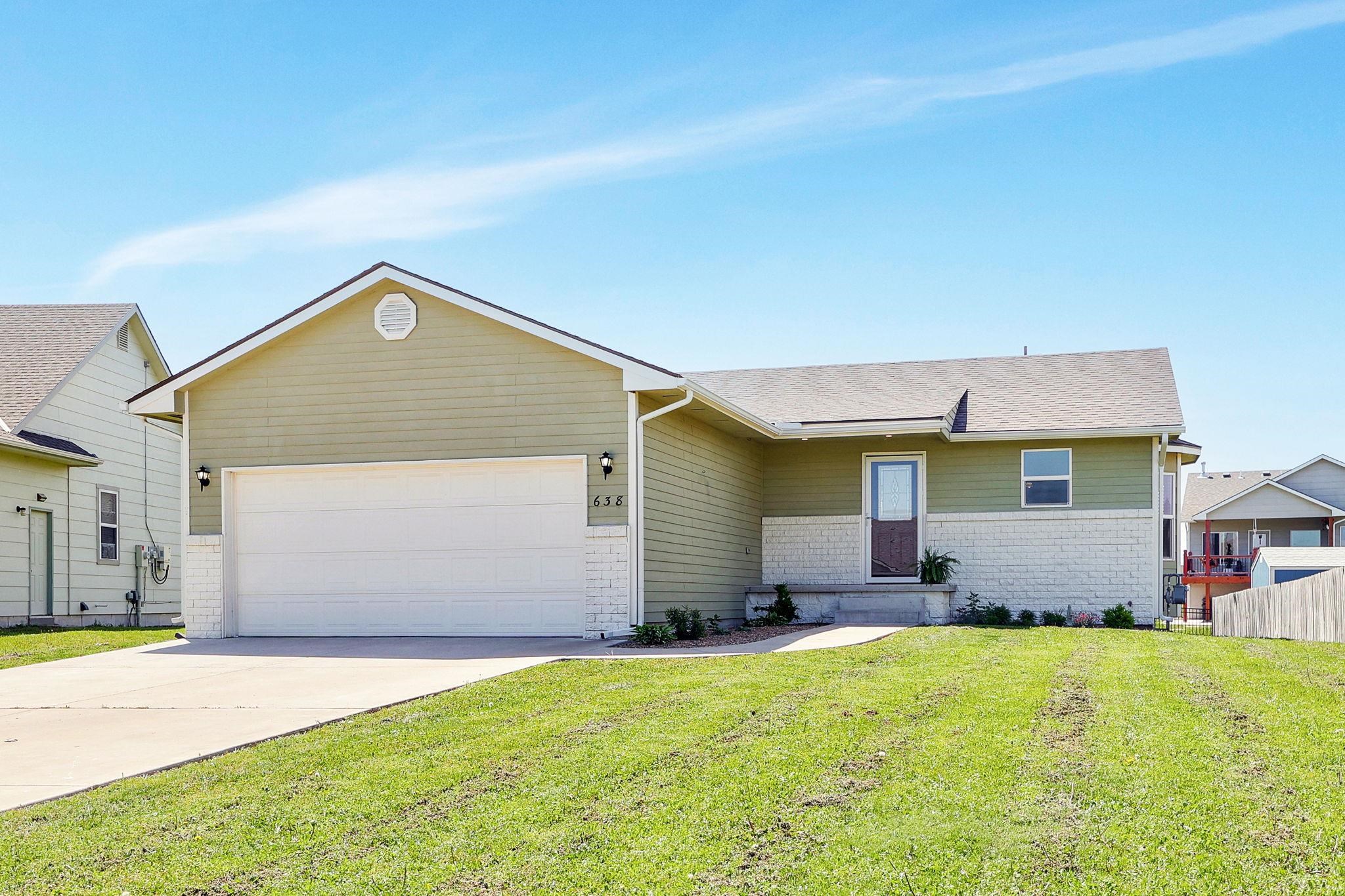 638 N Redbud Court Valley Center KS 67147