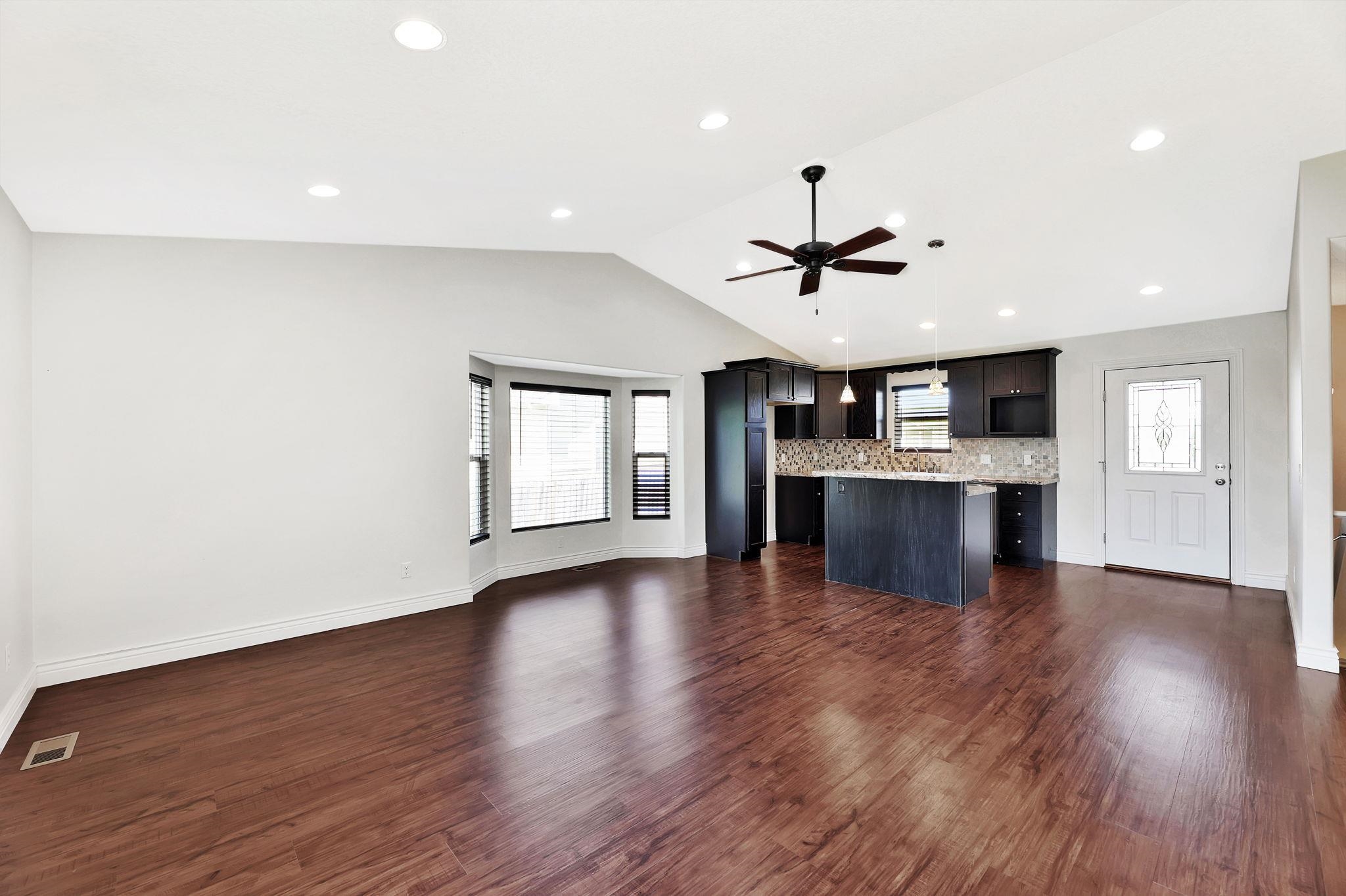 638 N Redbud Court Valley Center KS 67147