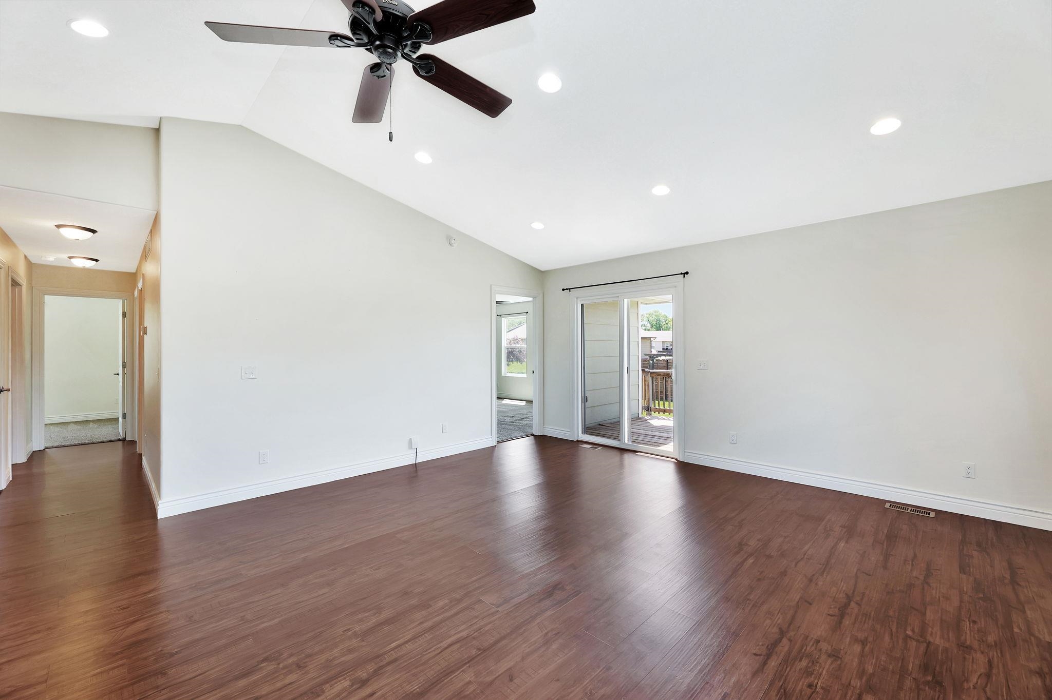 638 N Redbud Court Valley Center KS 67147