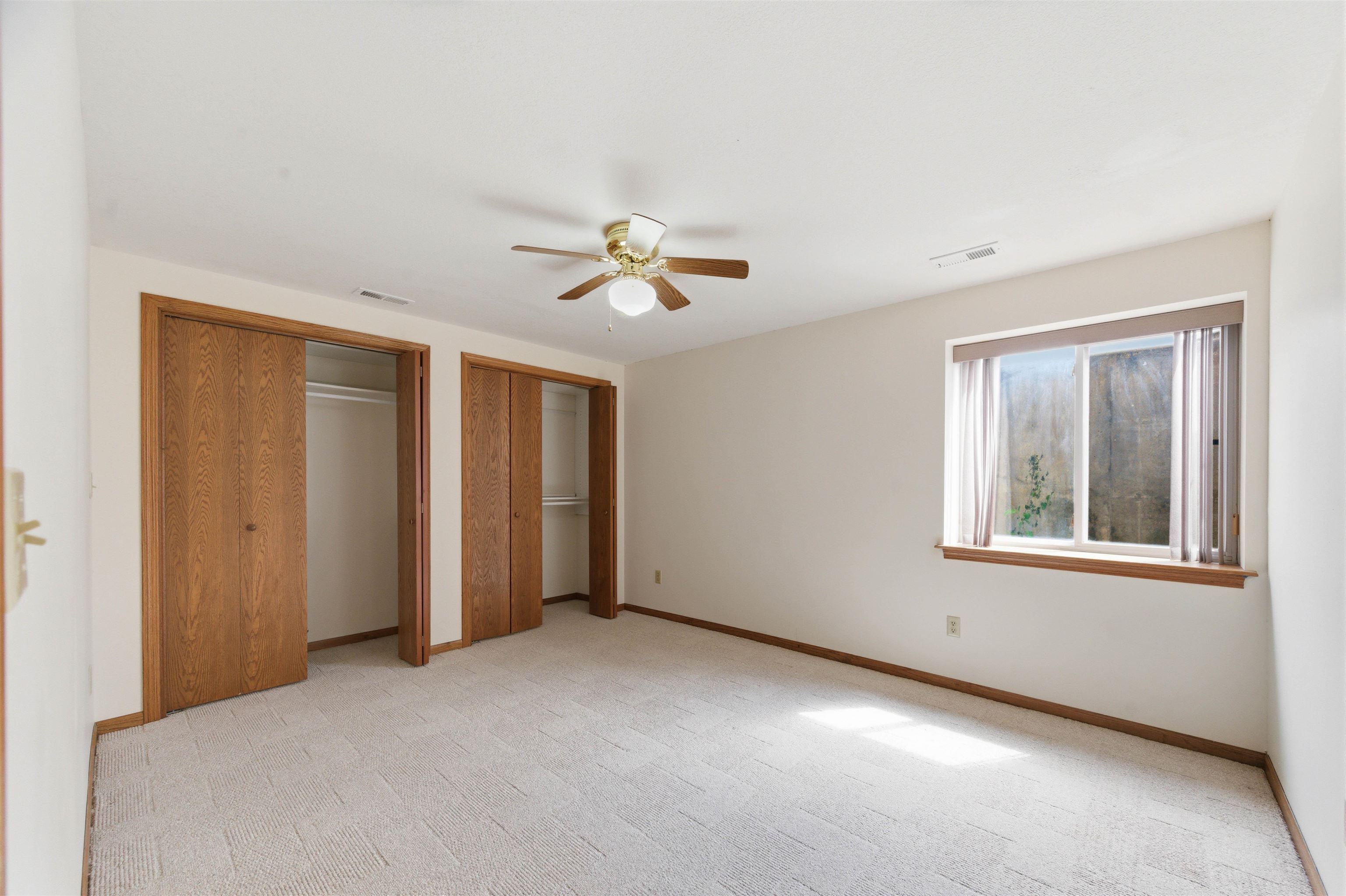 1216 S Chestnut Street Halstead KS 67056