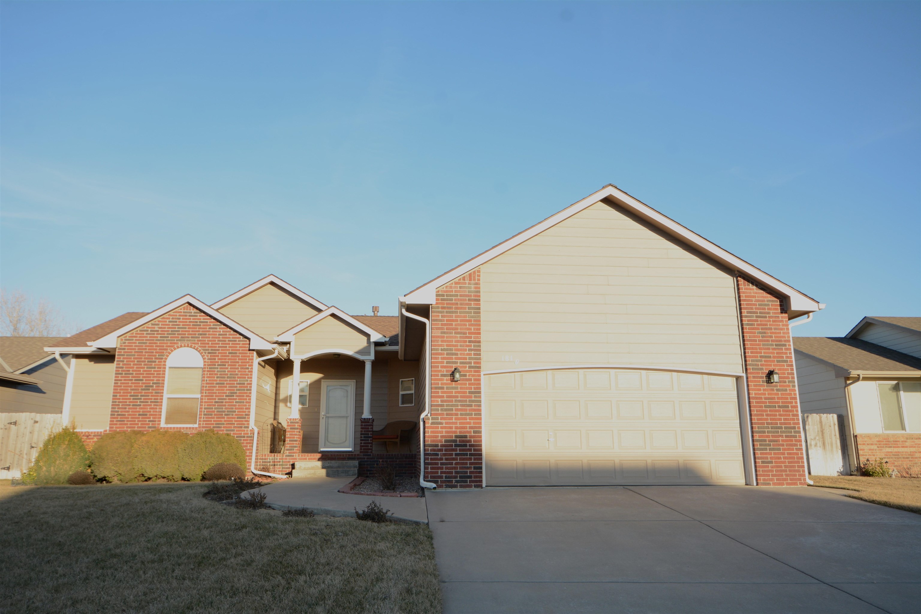 1818 S Lynnrae Street Wichita KS 67207