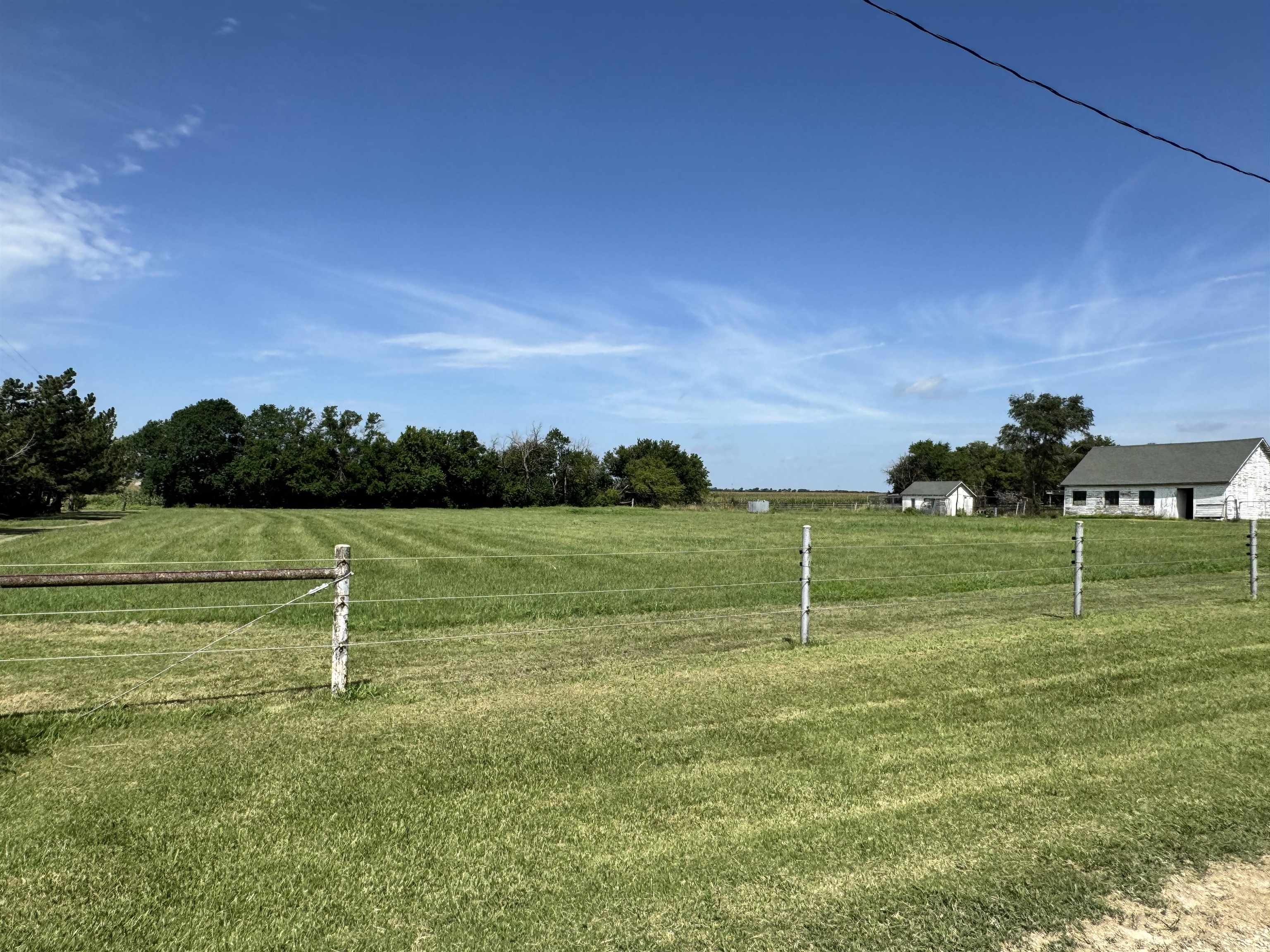 1332 100th Peabody KS 66866