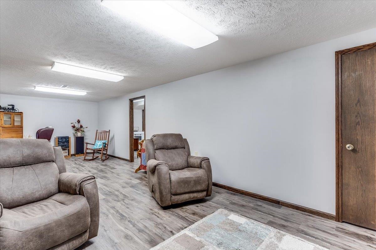 10 N Stadium Haven KS 67543