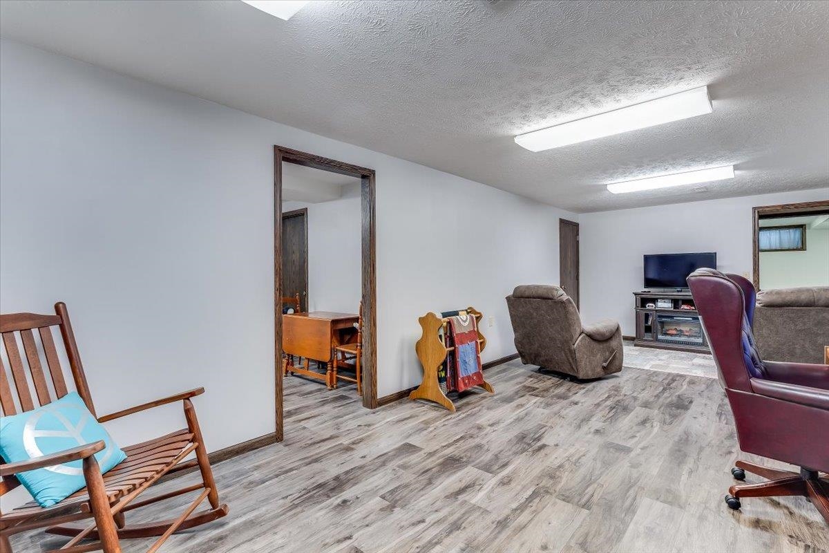 10 N Stadium Haven KS 67543