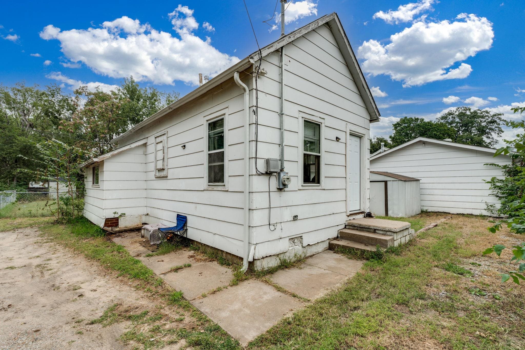 2041 S Wichita Street Wichita KS 67213-4922
