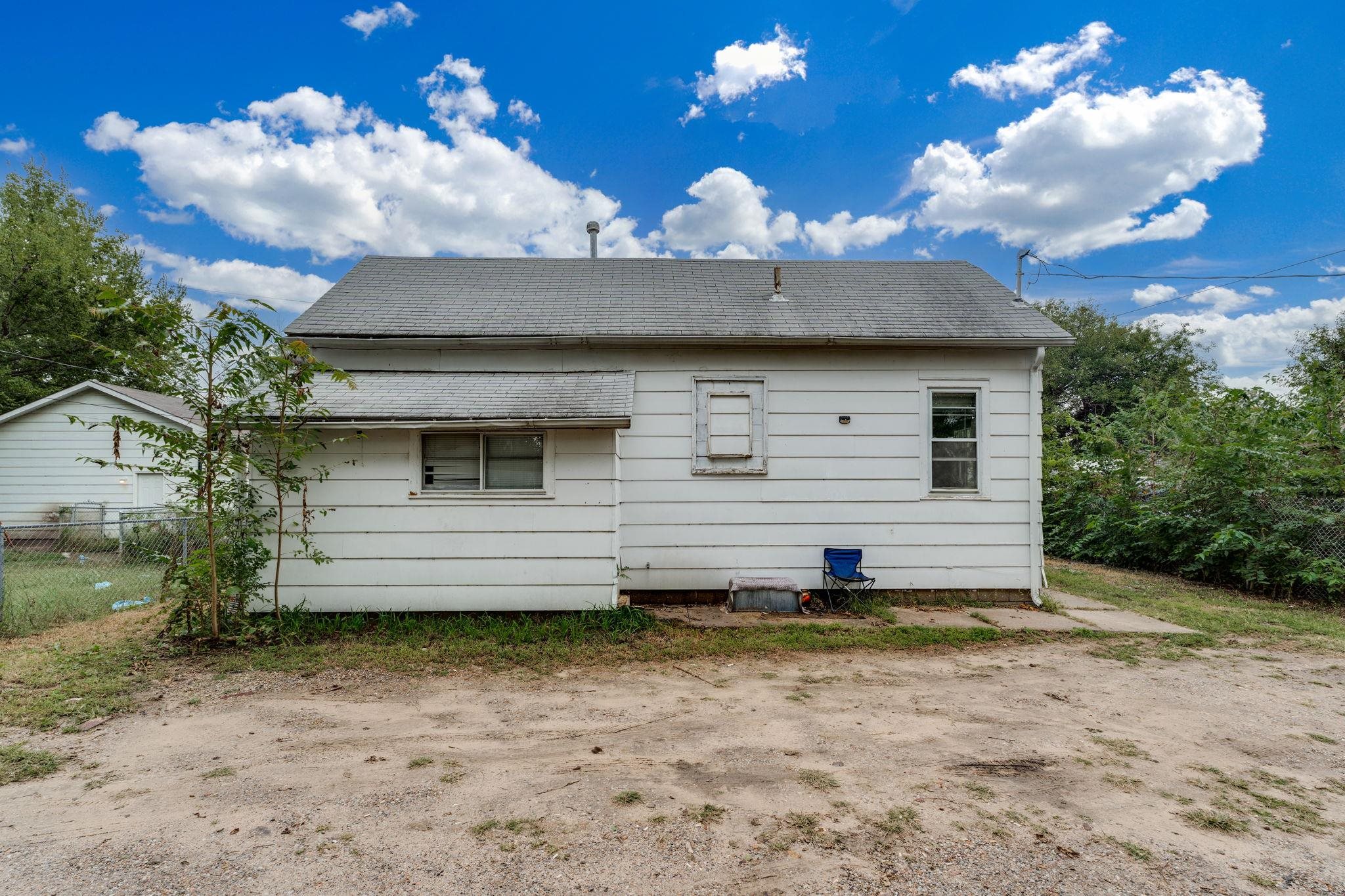 2041 S Wichita Street Wichita KS 67213-4922
