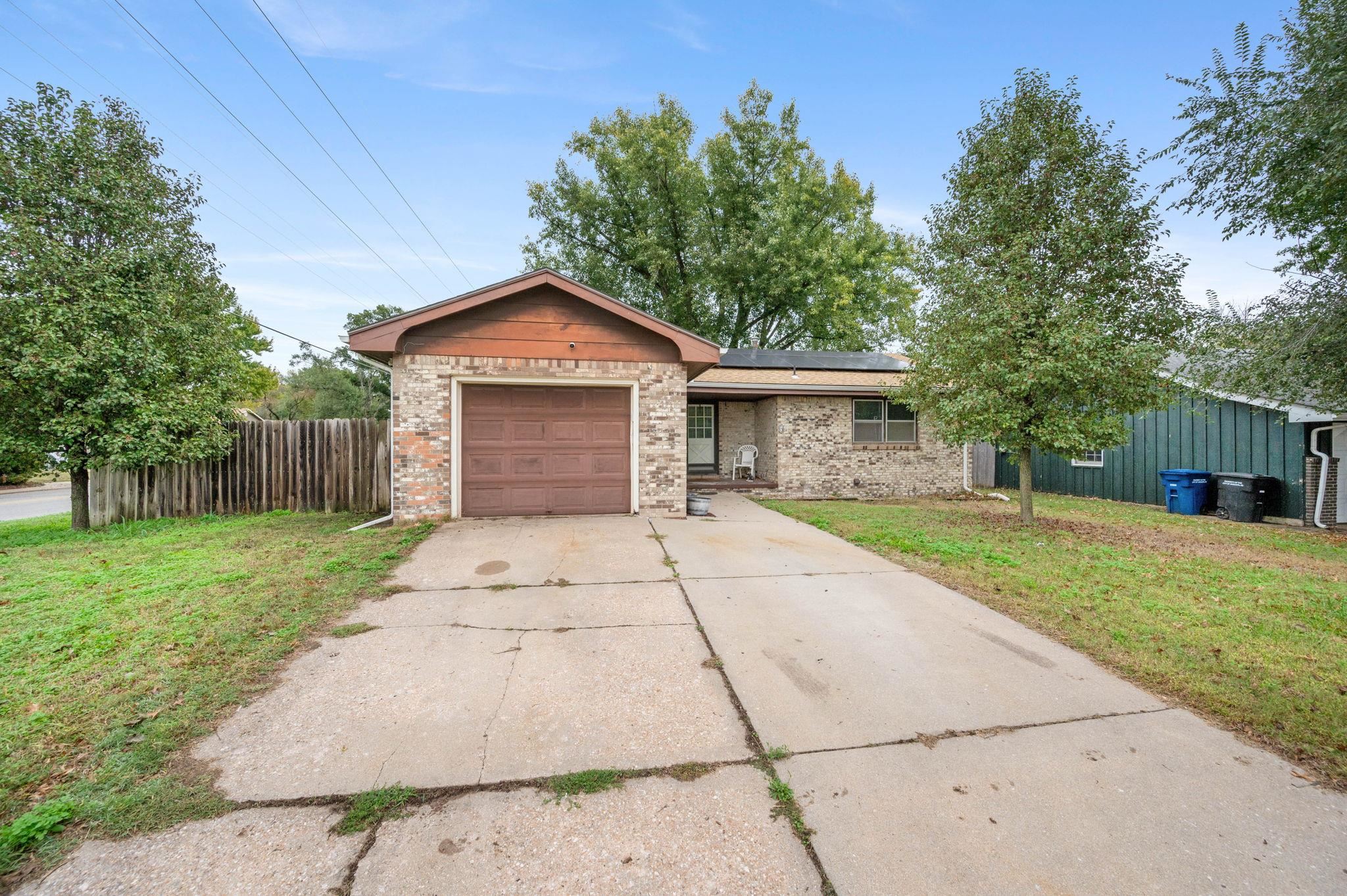 1418 Money Street Augusta KS 67010