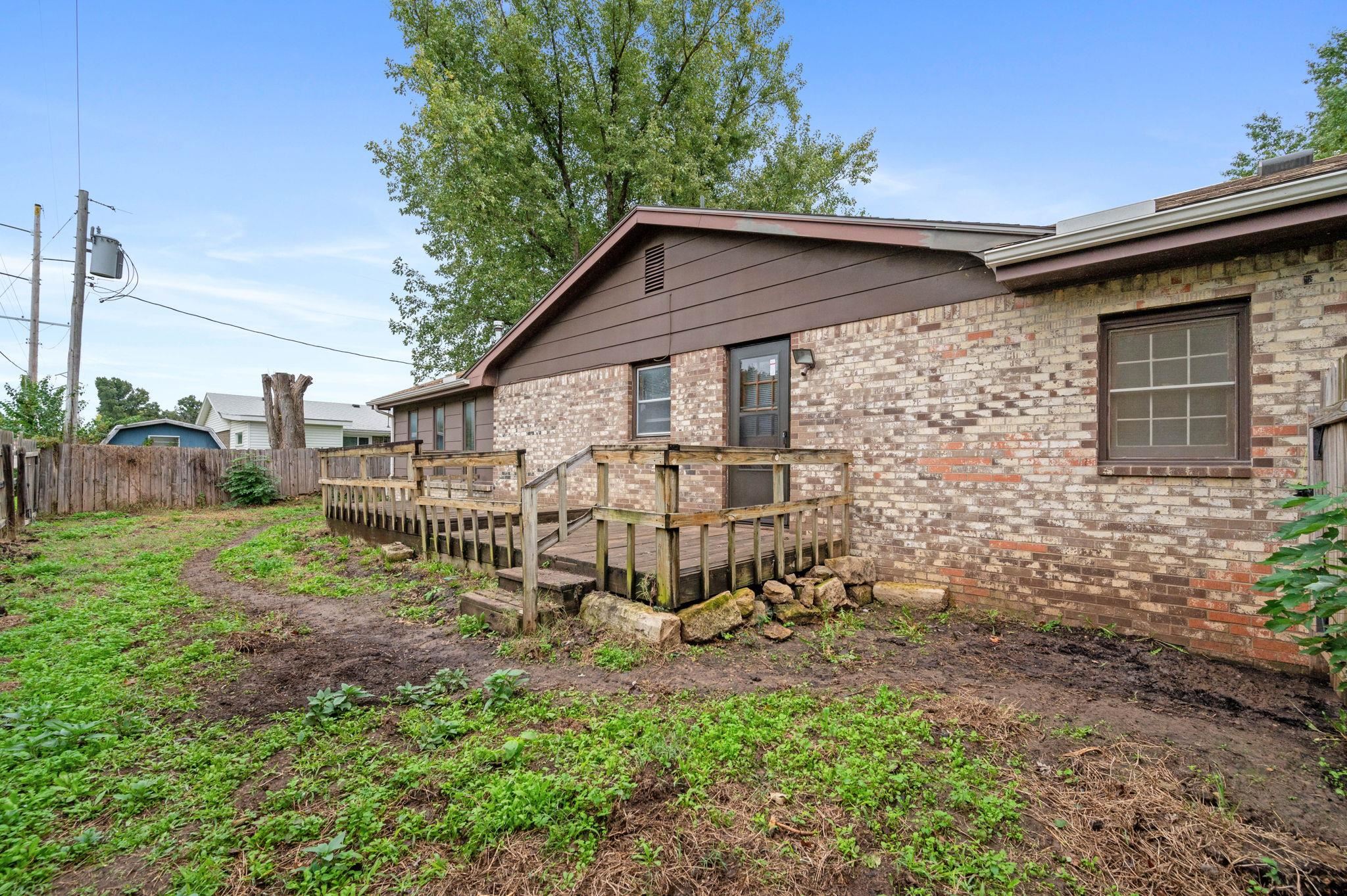 1418 Money Street Augusta KS 67010