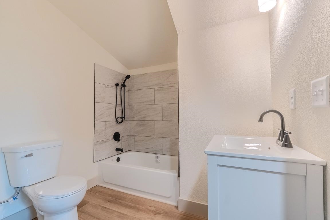 215 W Harrington Augusta KS 67010