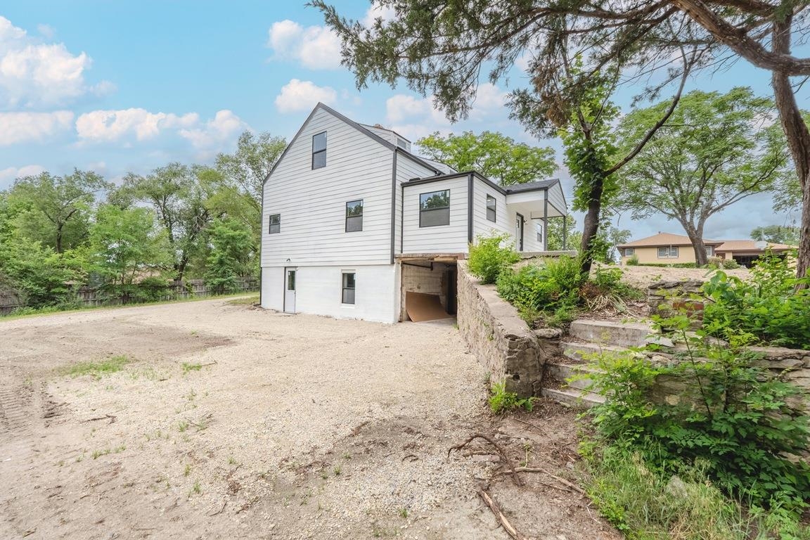 215 W Harrington Augusta KS 67010