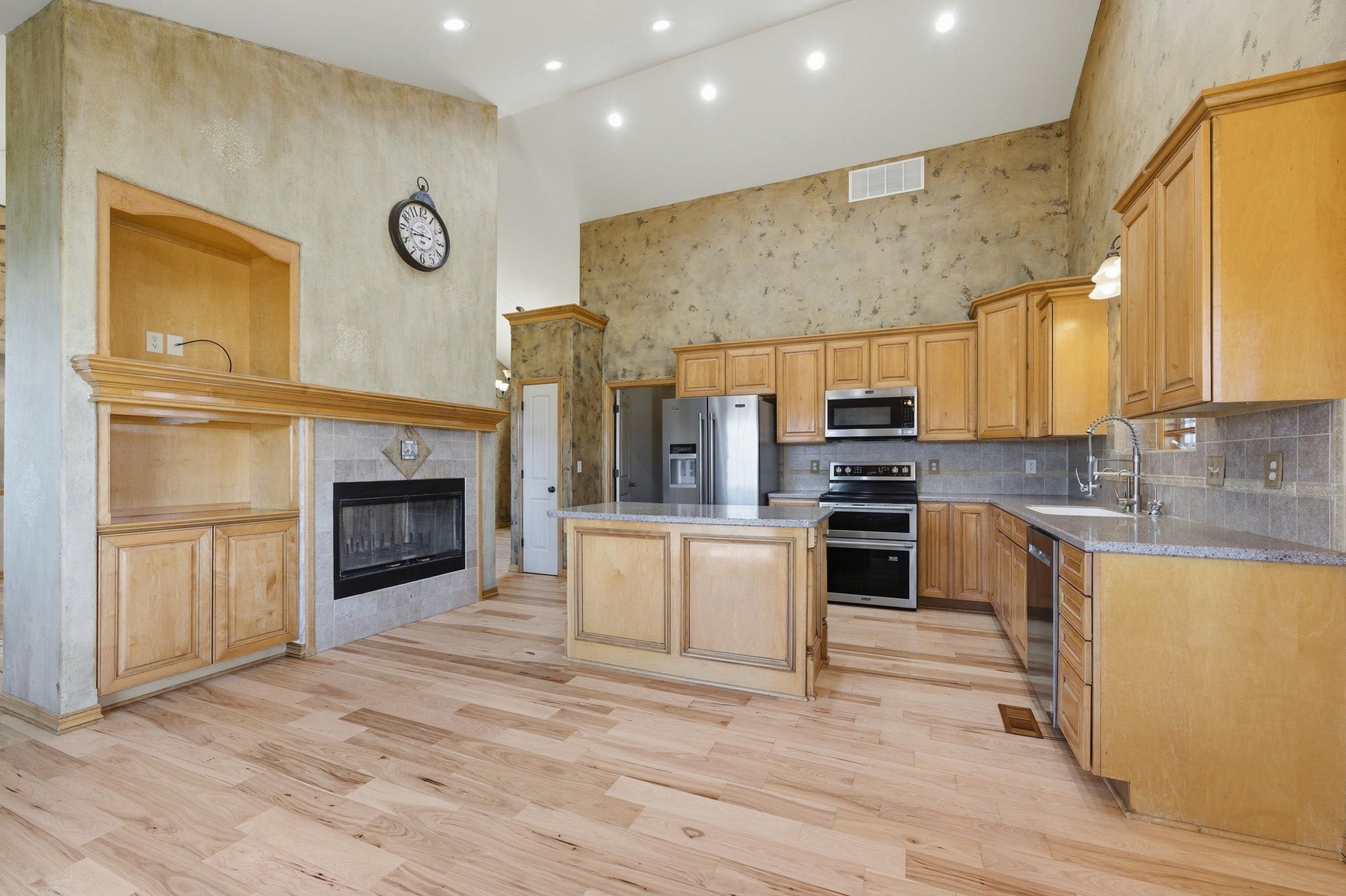656 E 110th Avenue N Peck KS 67120-9029