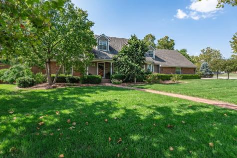 689 N Broadmoor Wichita KS 67206