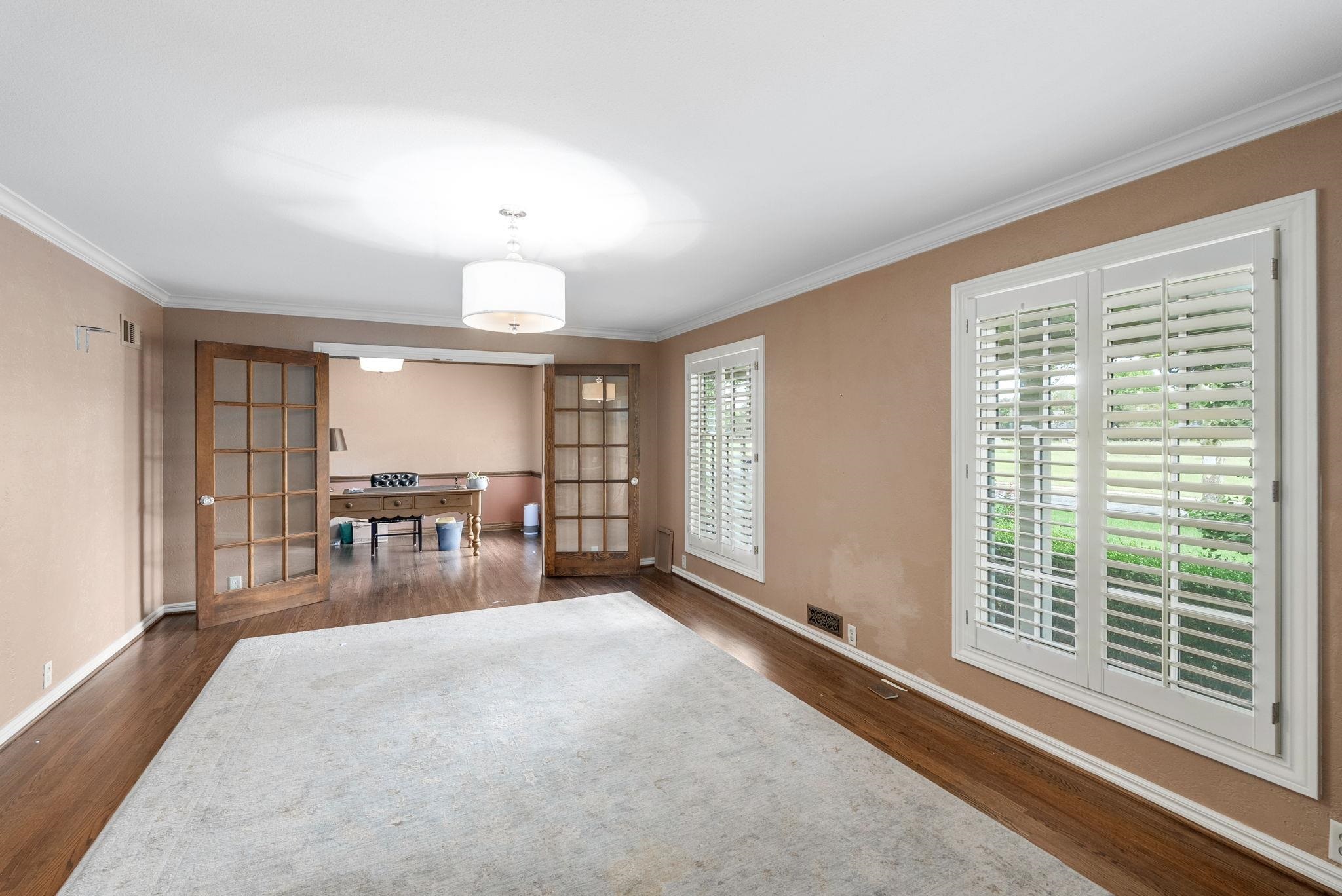 689 N Broadmoor Wichita KS 67206