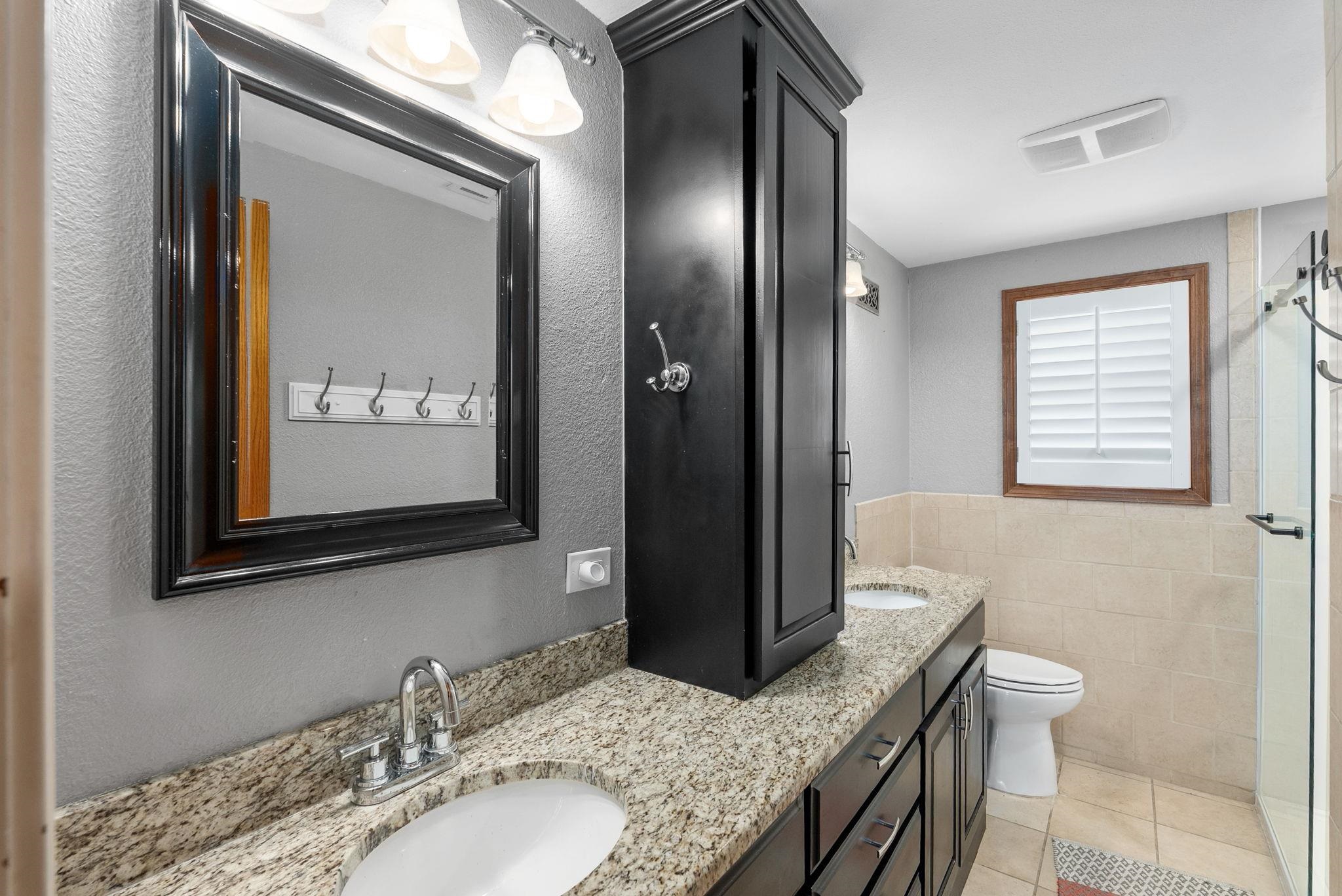 689 N Broadmoor Wichita KS 67206