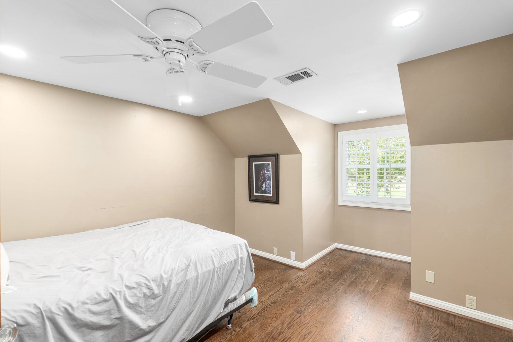 689 N Broadmoor Wichita KS 67206