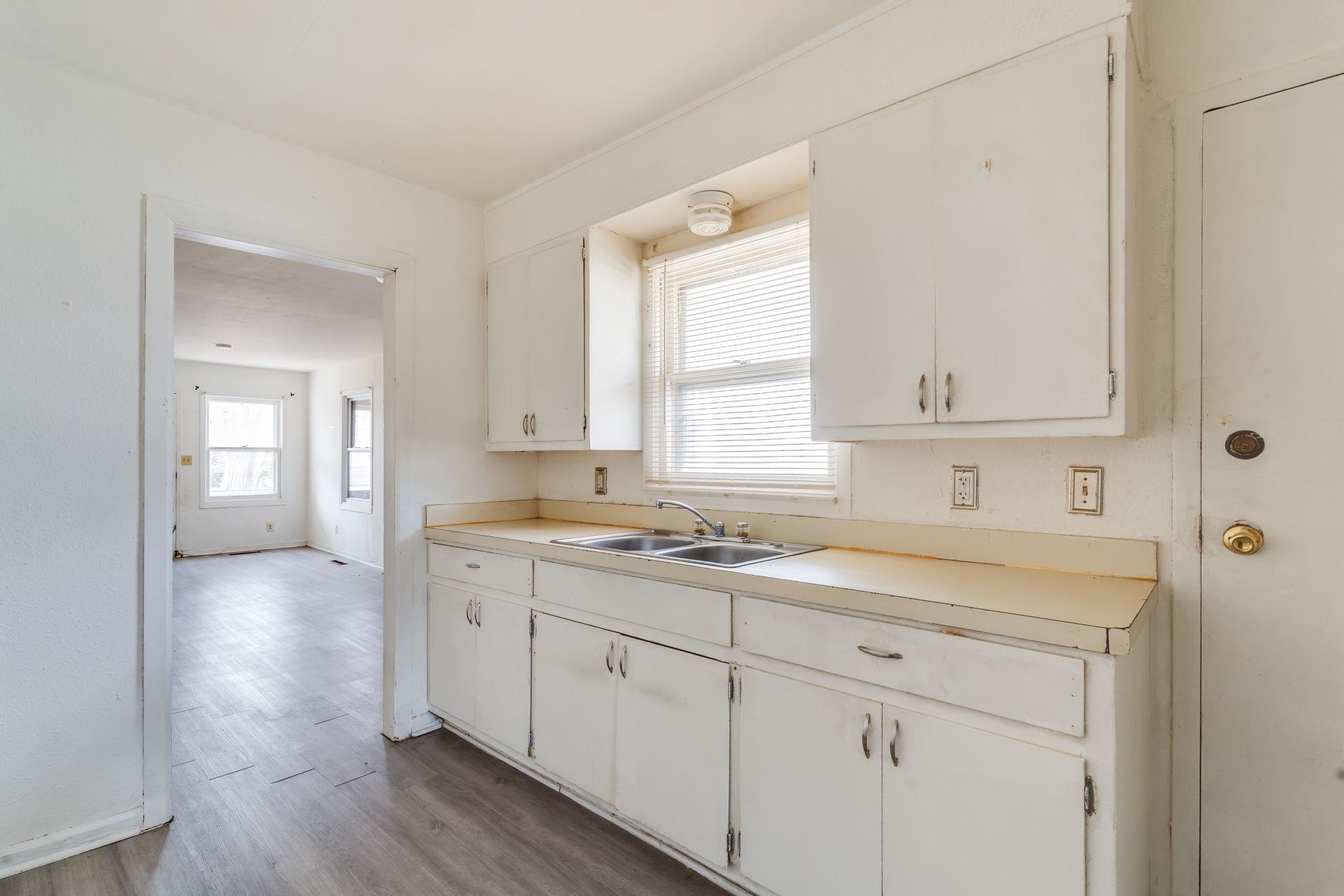 840 N Poplar Wichita KS 67214