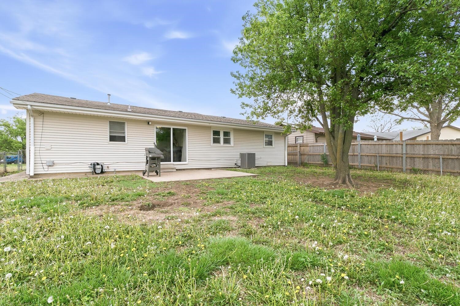 1913 Cron Street Augusta KS 67010