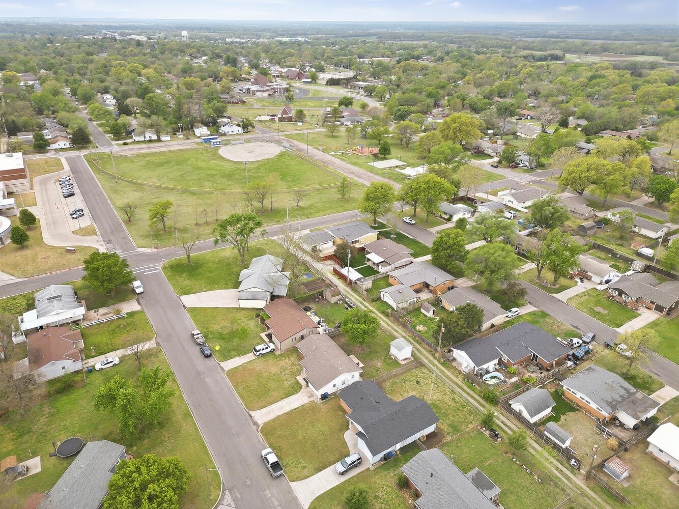 1913 Cron Street Augusta KS 67010
