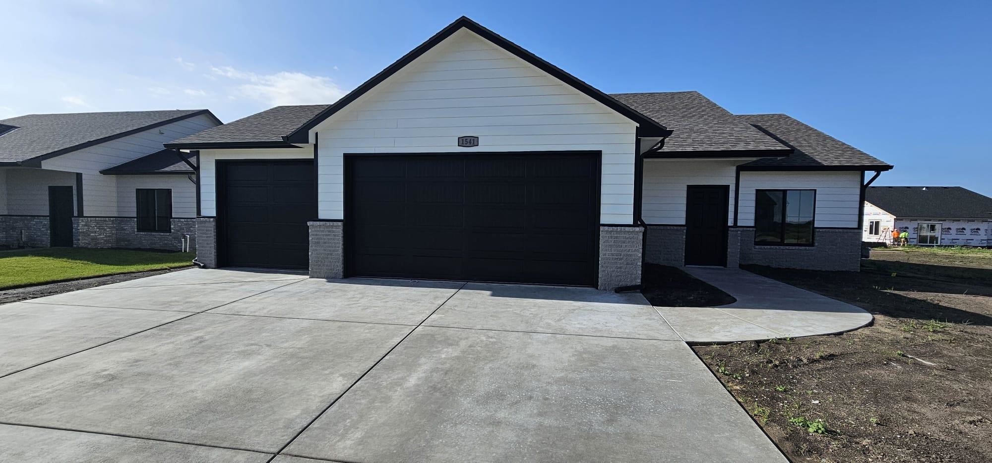 1541 Midway Court Valley Center KS 67147