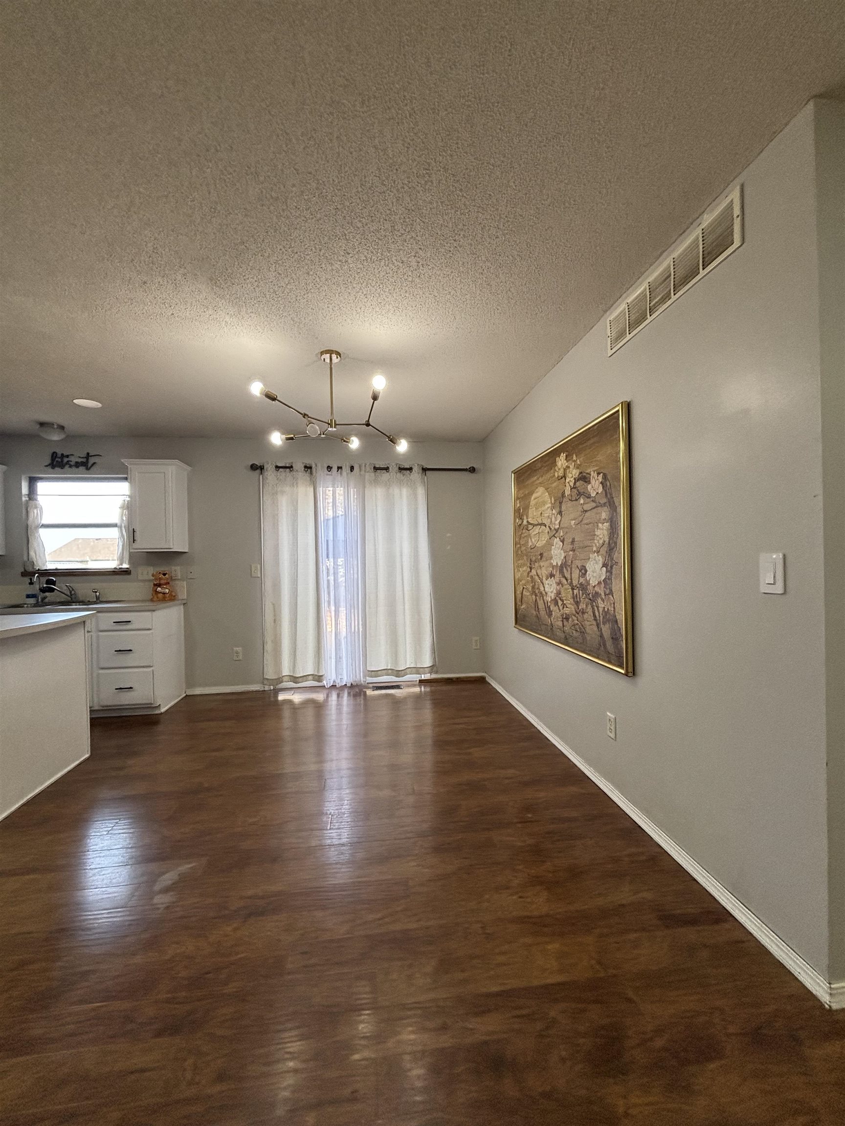 1314 E Hurley Street Haysville KS 67060