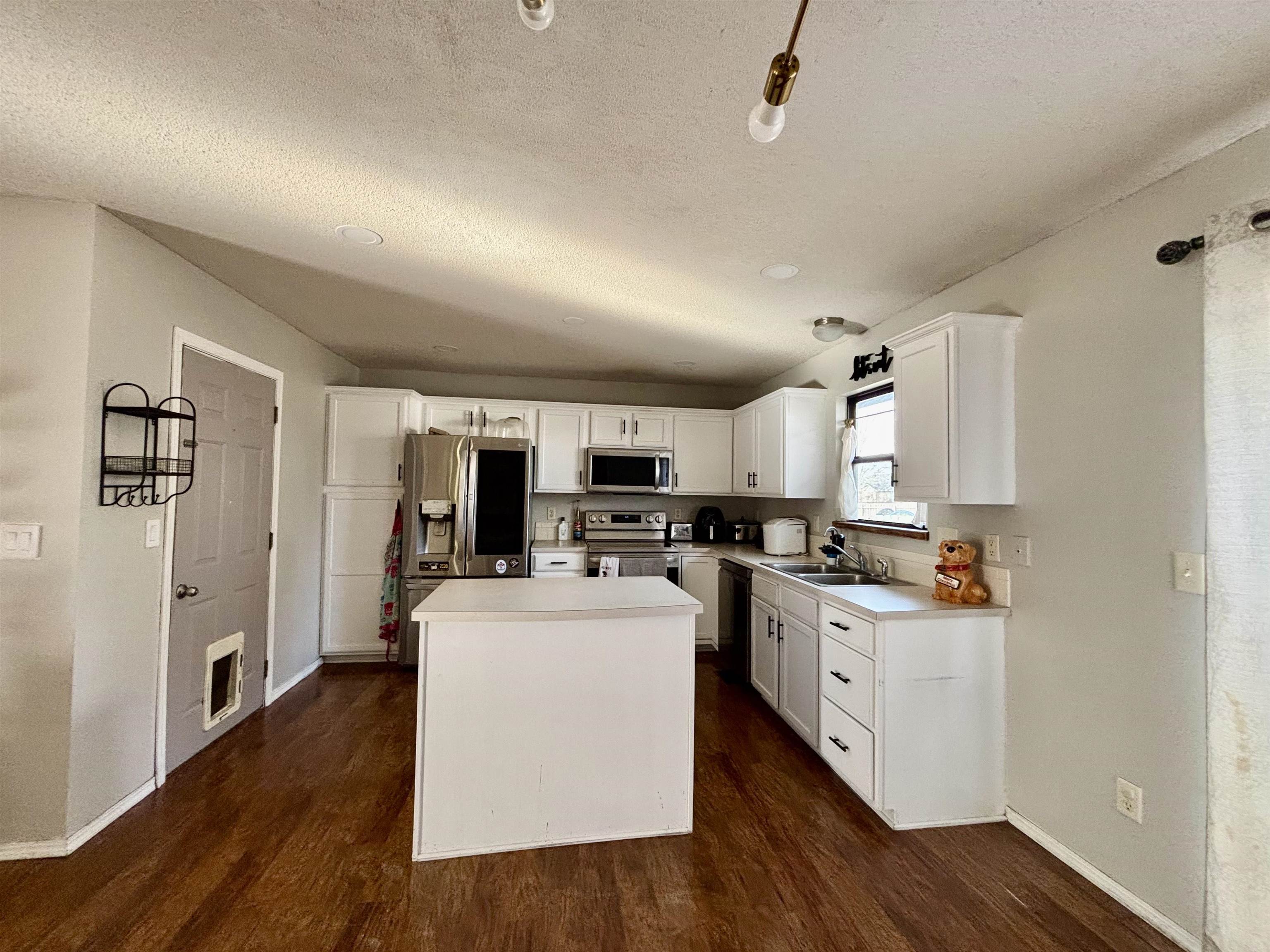 1314 E Hurley Street Haysville KS 67060