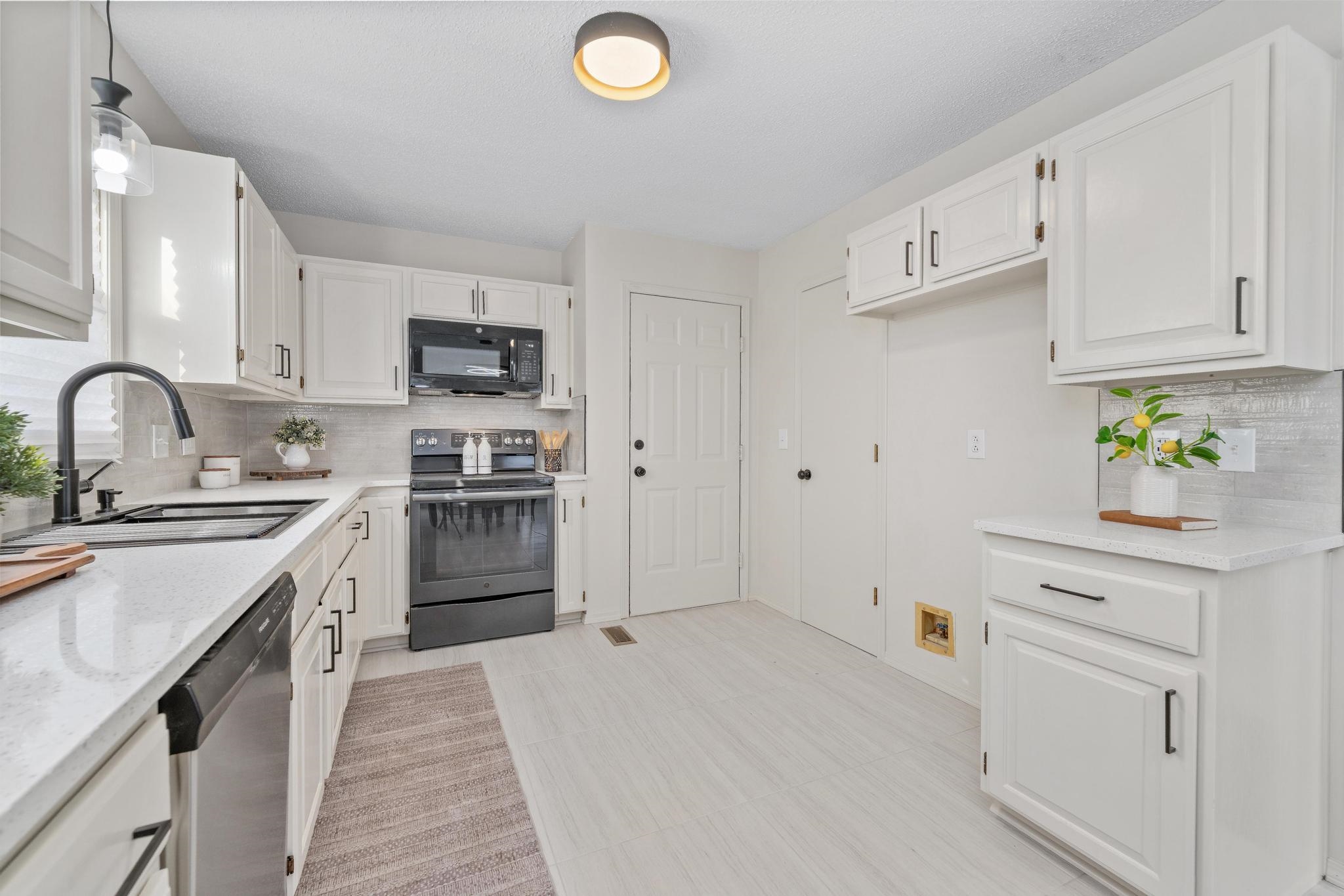 209 W Virginia Road Andover KS 67002