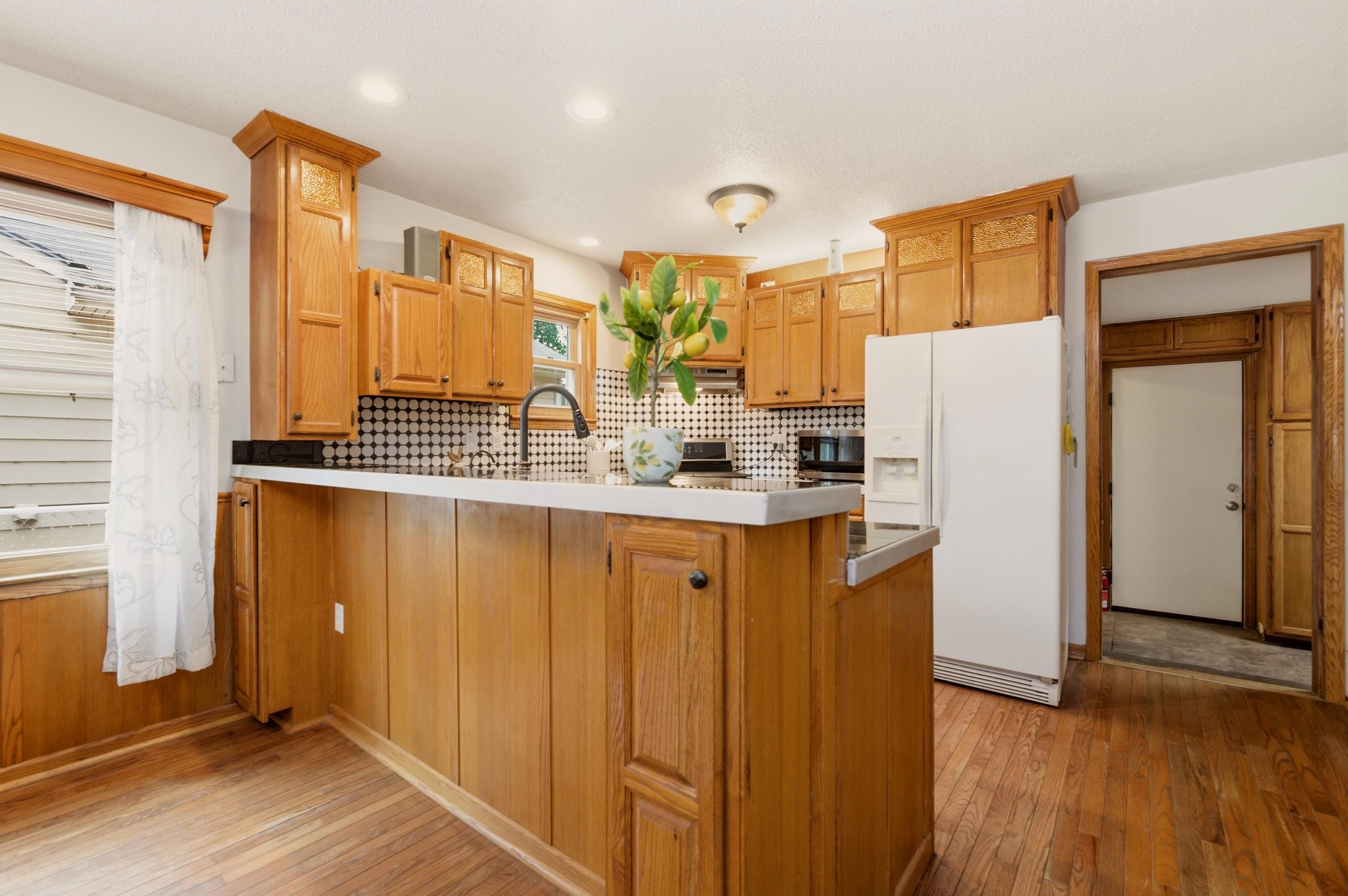2110 Oak Street Harper KS 67058