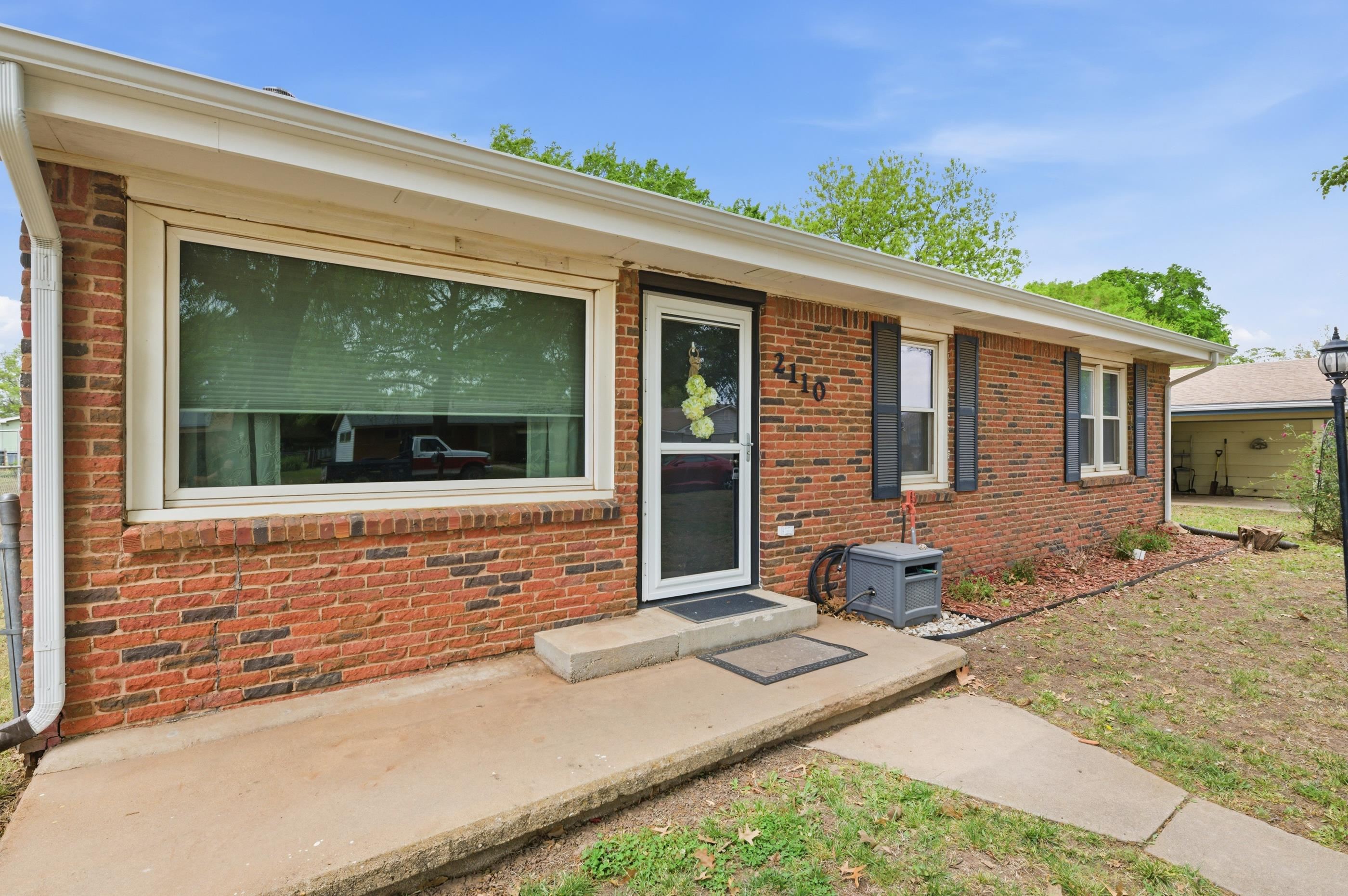 2110 Oak Street Harper KS 67058