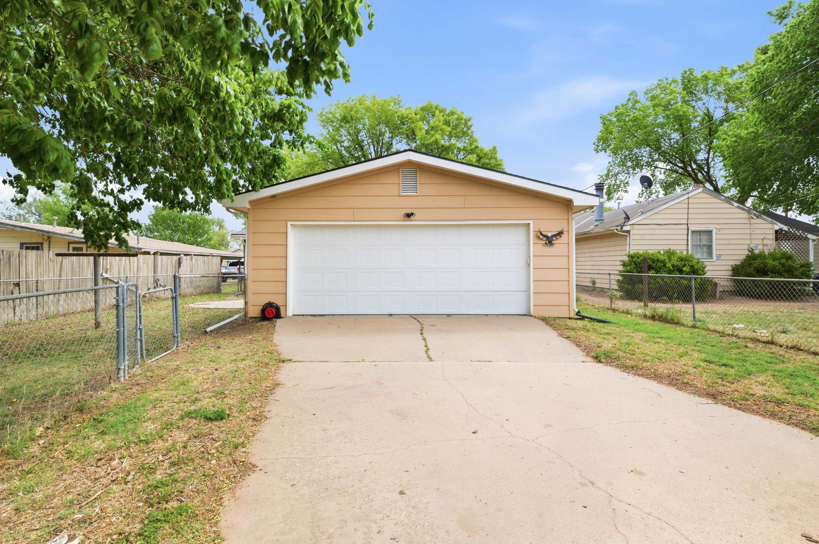 2110 Oak Street Harper KS 67058