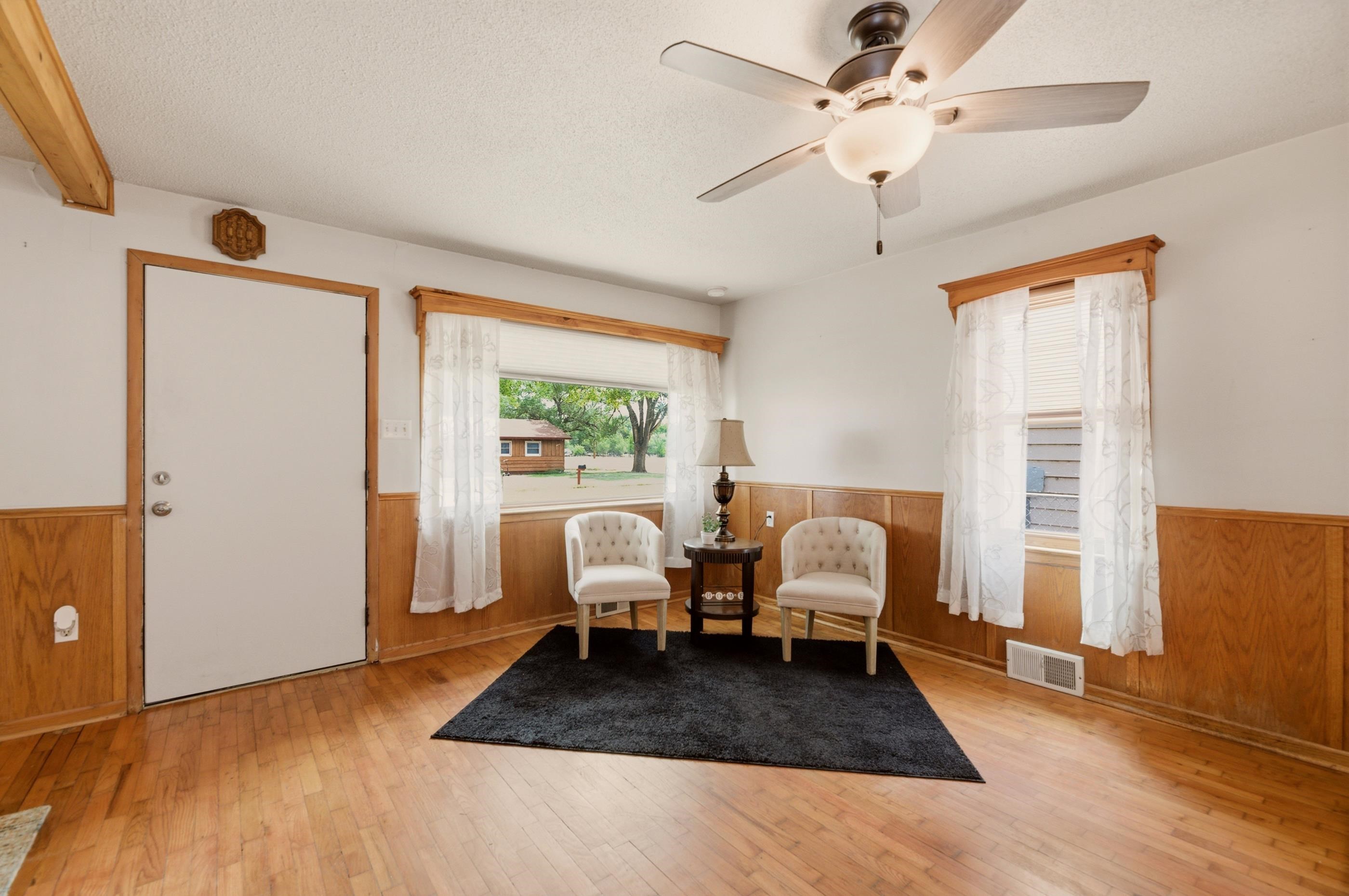 2110 Oak Street Harper KS 67058
