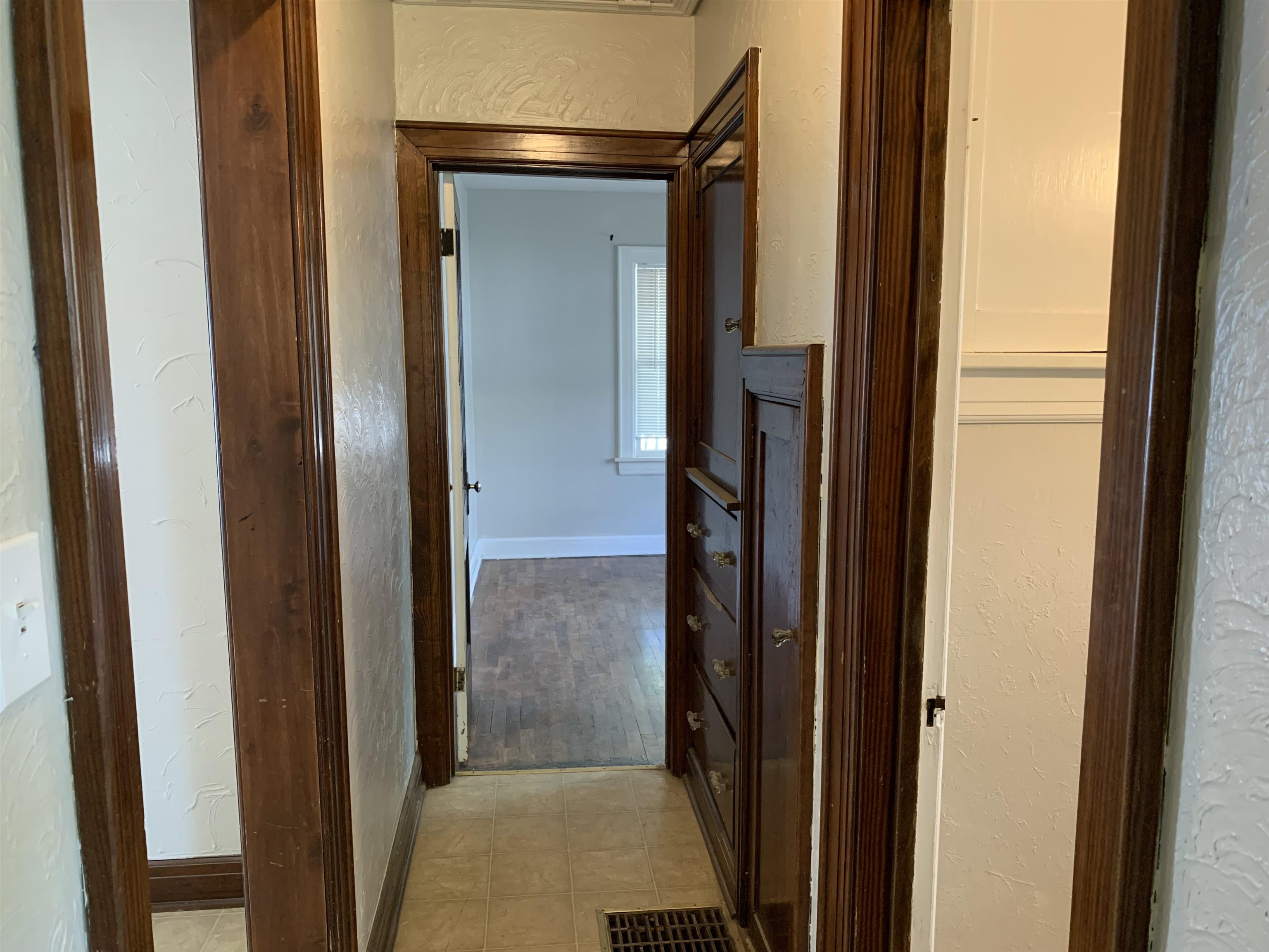 1906 S Washington Avenue Wichita KS 67211