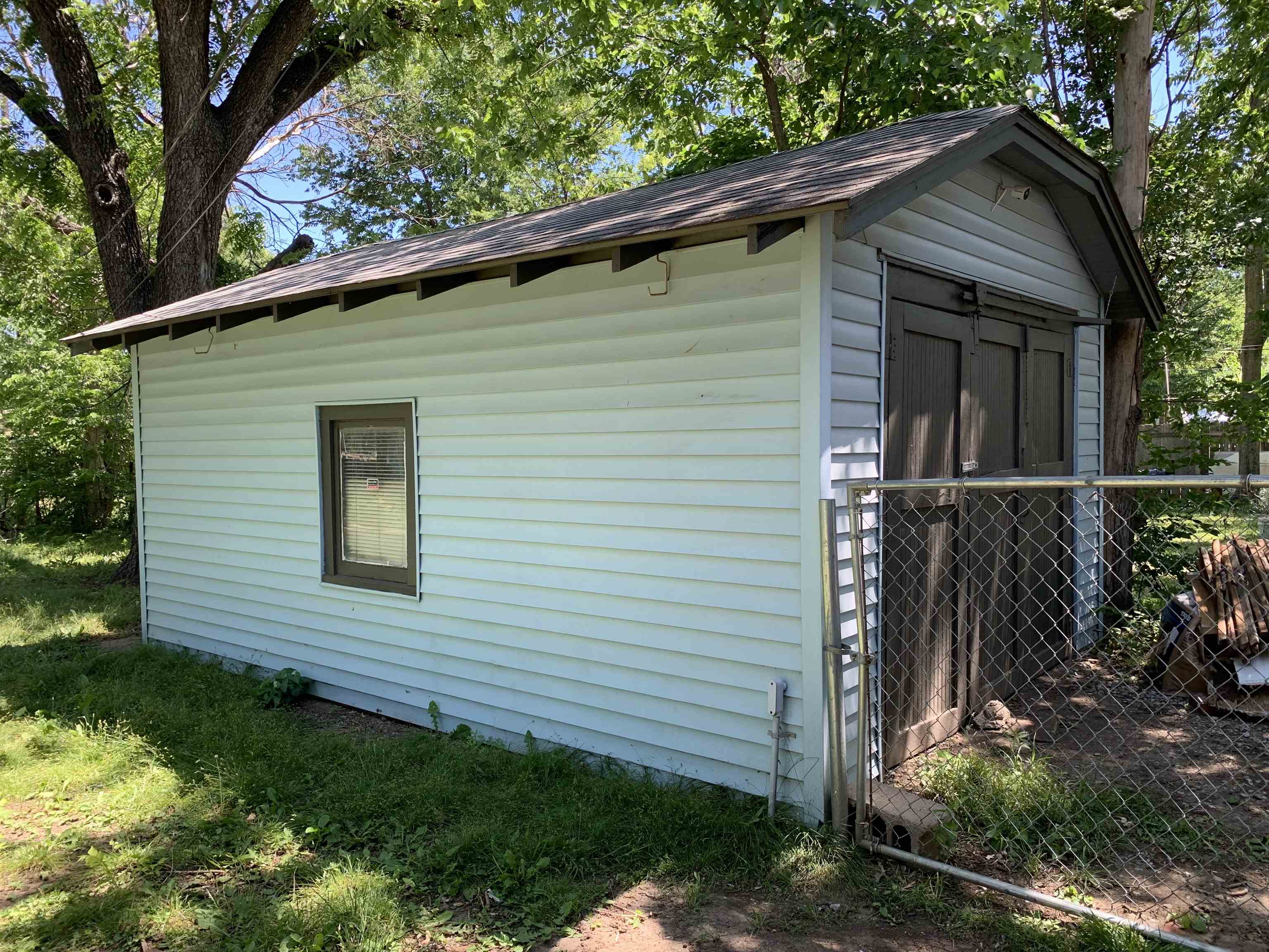 1906 S Washington Avenue Wichita KS 67211