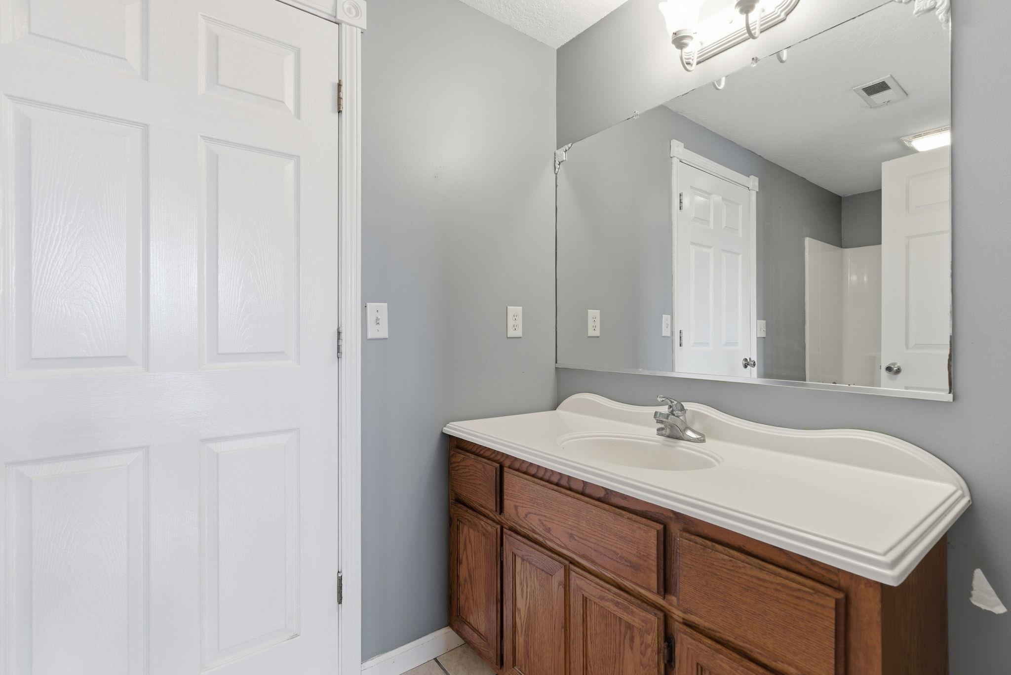 181 E 15th Street S Wellington KS 67152