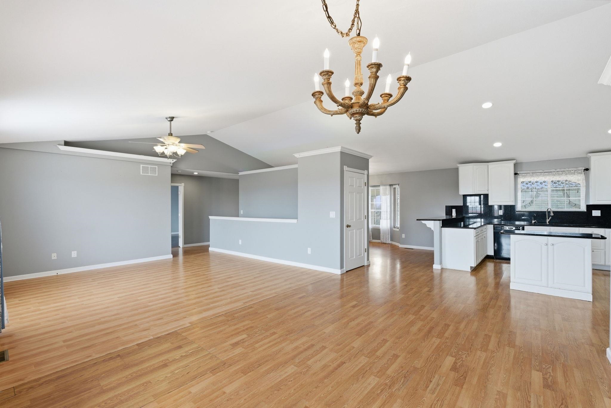 181 E 15th Street S Wellington KS 67152