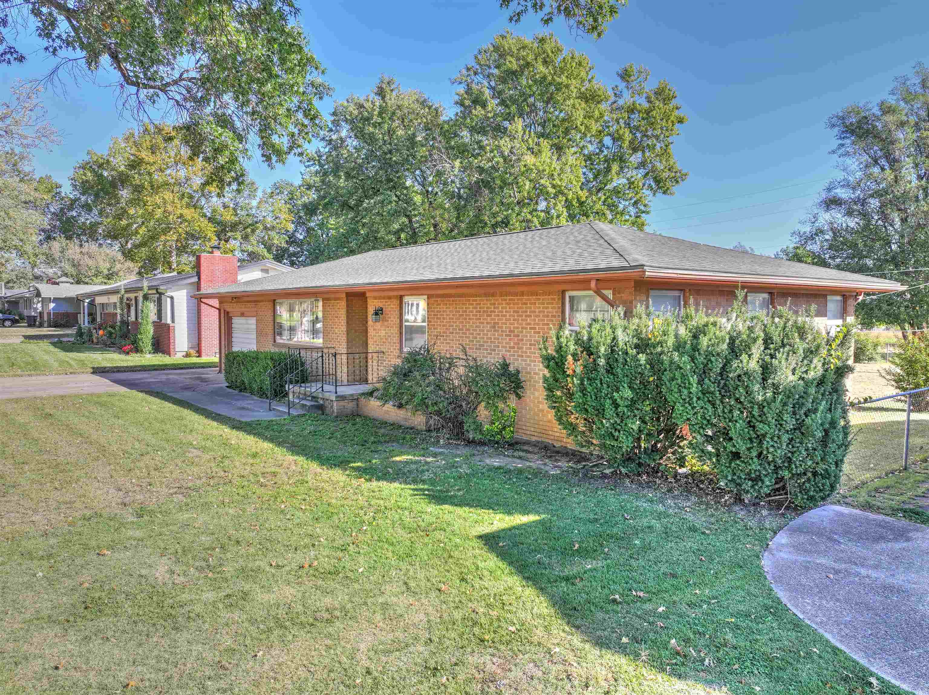 2202 Edgemont Drive Arkansas City KS 67005