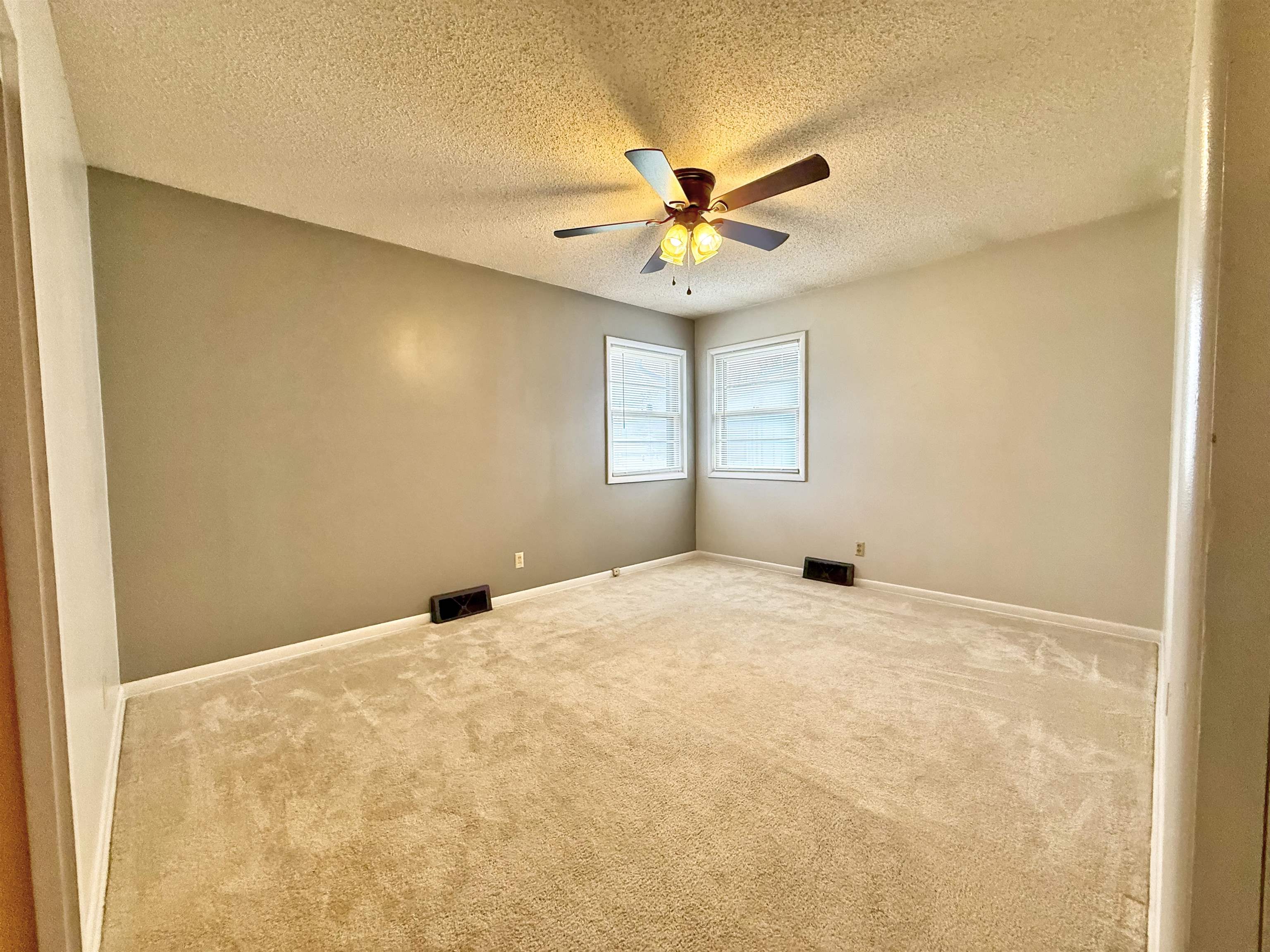 2202 Edgemont Drive Arkansas City KS 67005