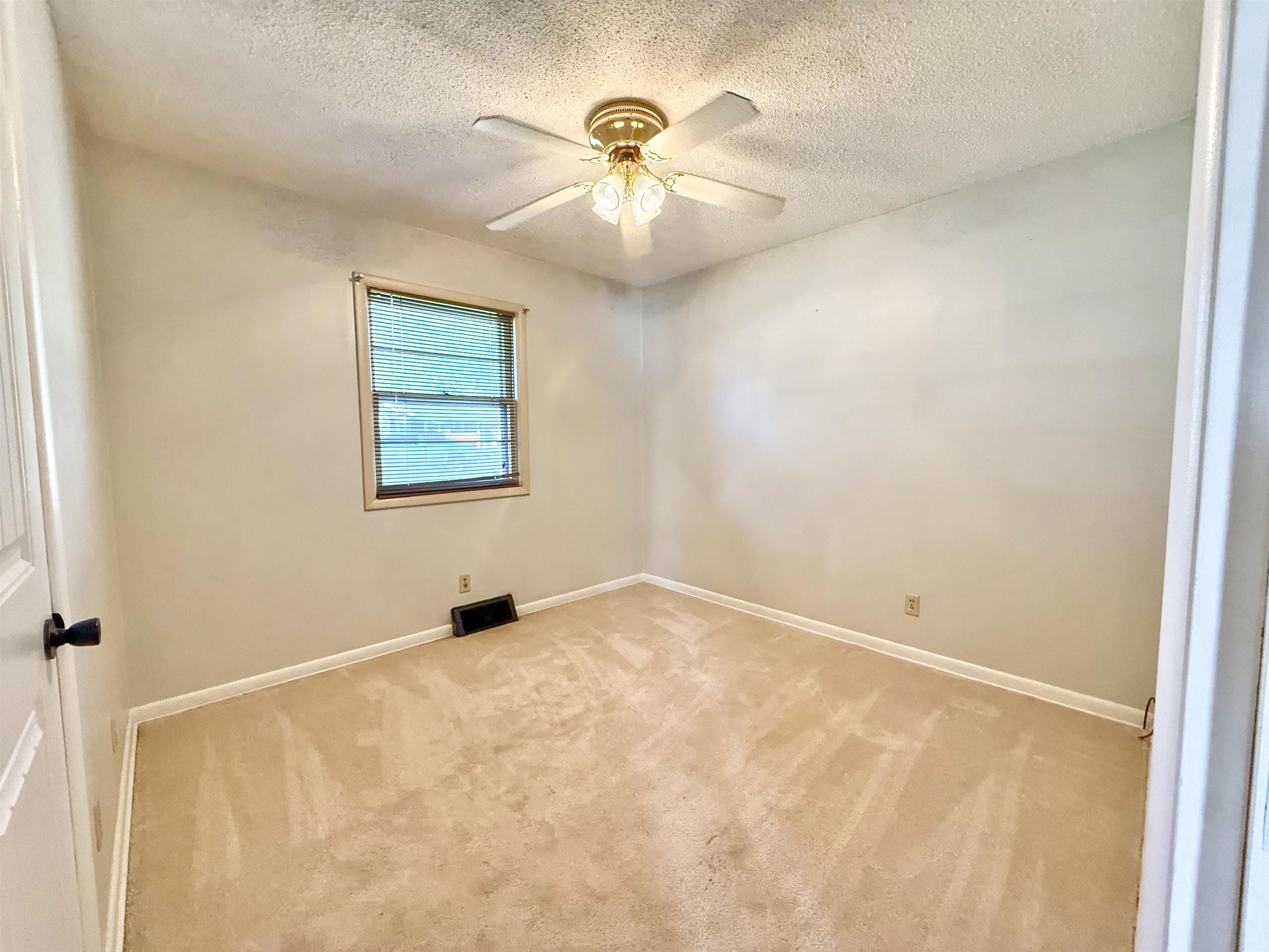 2202 Edgemont Drive Arkansas City KS 67005