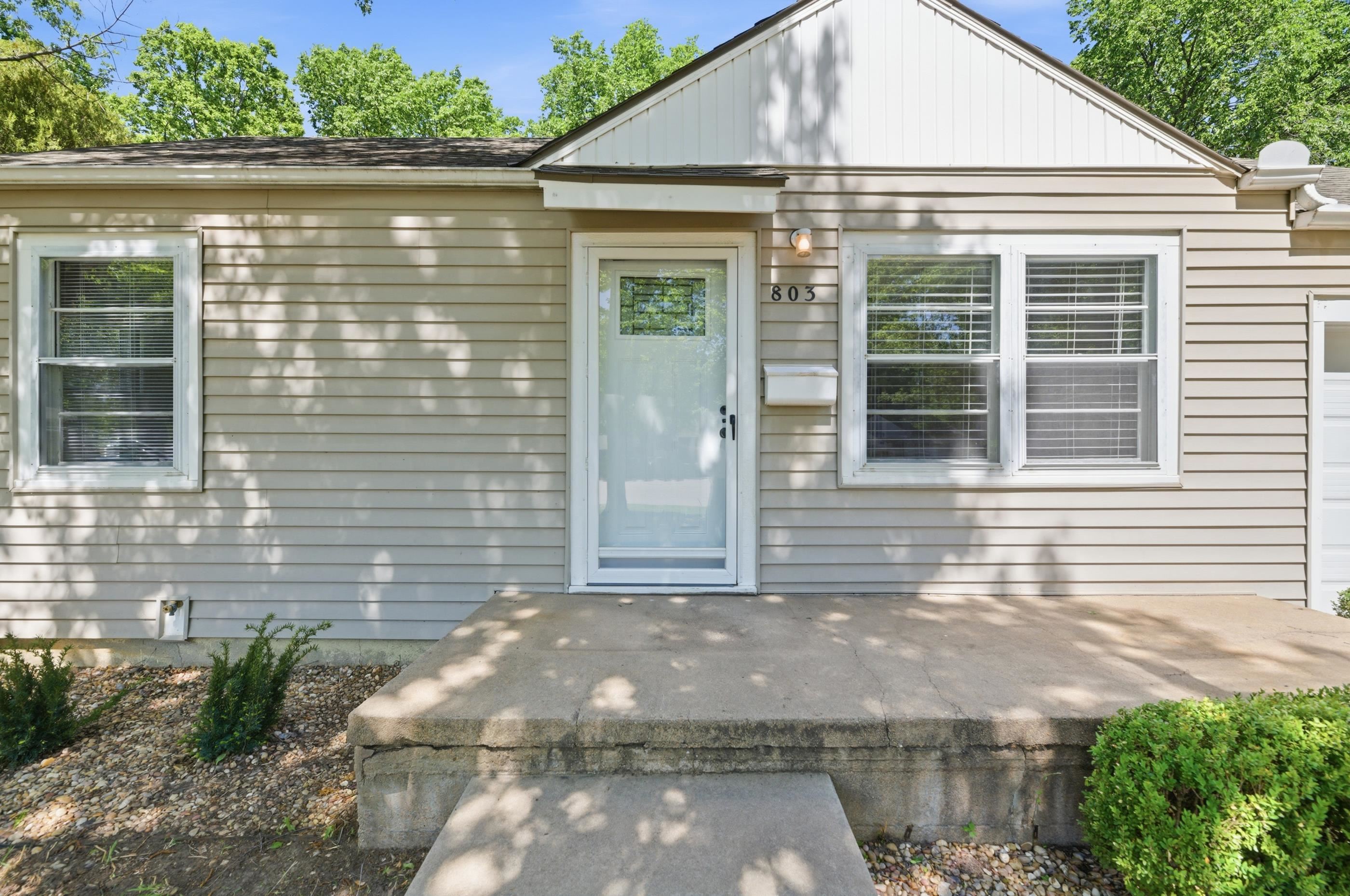 803 S Bleckley Wichita KS 67218