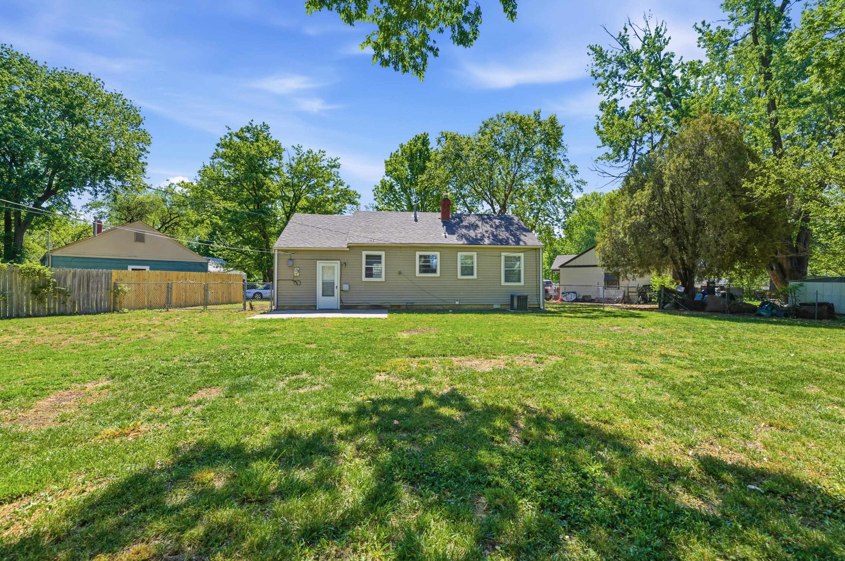 803 S Bleckley Wichita KS 67218